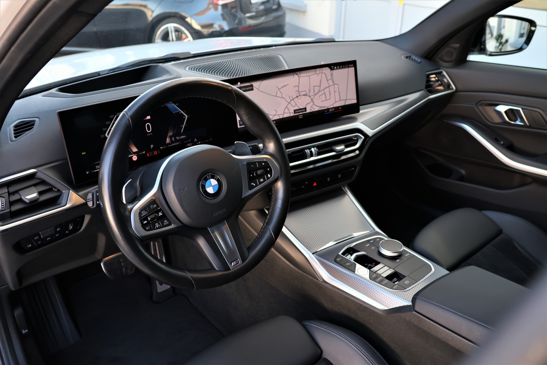 BMW 320d xDrive 48V Steptronic M Sport-image-9