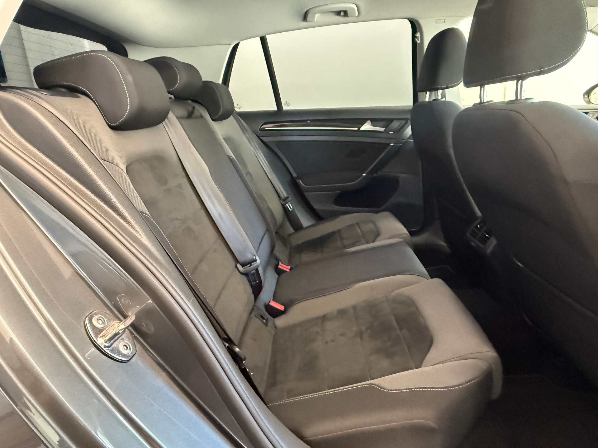 VW Golf 7.5 2.0 TDI Highline 4Motion DSG Ab 230.- pro Monat 4 Motion-image-12