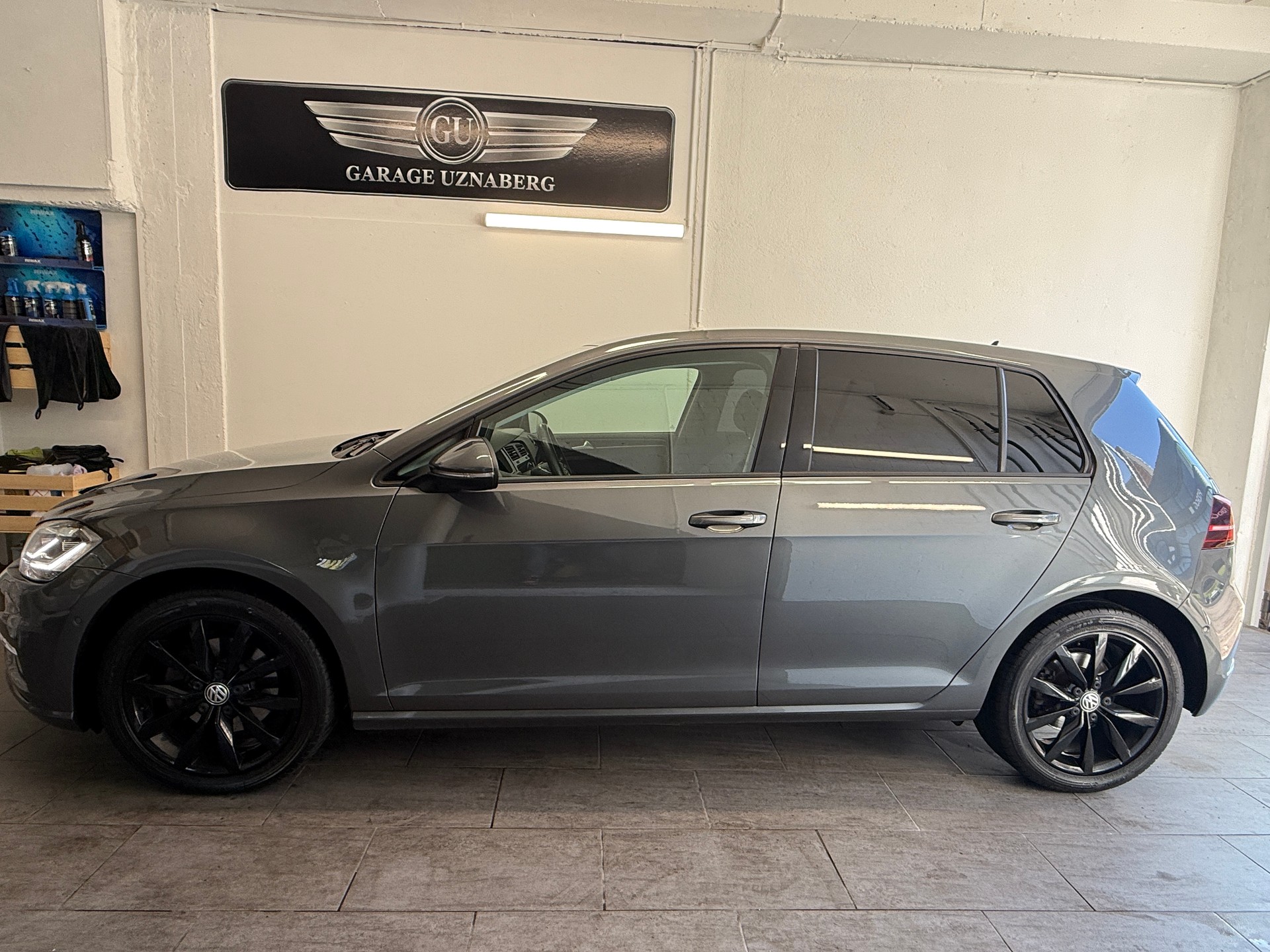 VW Golf 7.5 2.0 TDI Highline 4Motion DSG Ab 230.- pro Monat 4 Motion-showroom-element-1