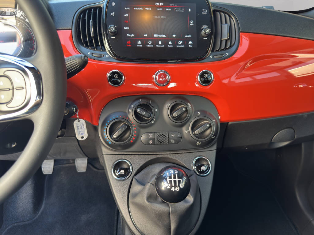 FIAT 500 1.0 Hybrid Lounge-image-12