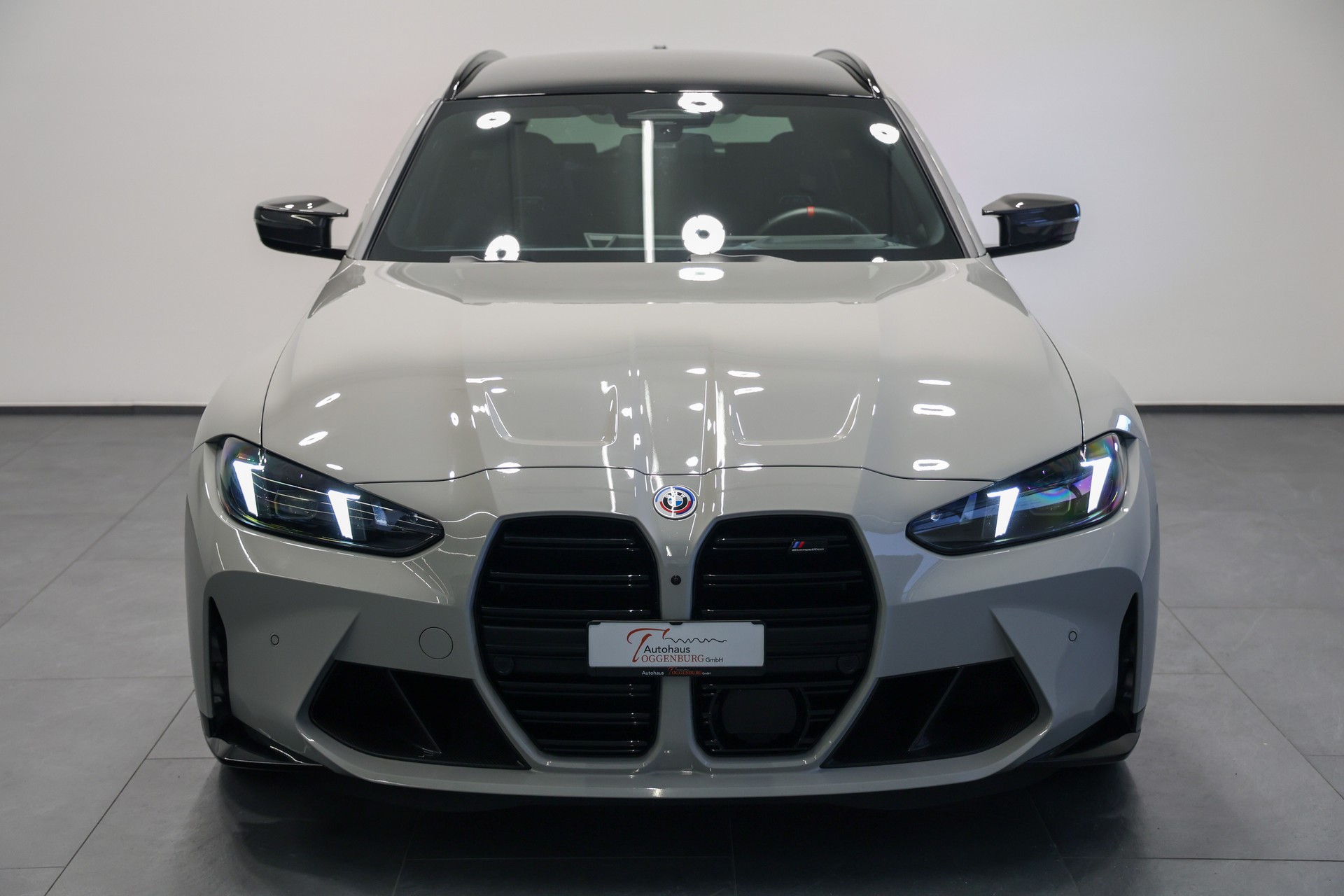 BMW M3 Touring xDrive Competition M LCI *CH-Auto*Individual-Lackierung Kreide*Carbon Exterieur+Interieur*-image-5