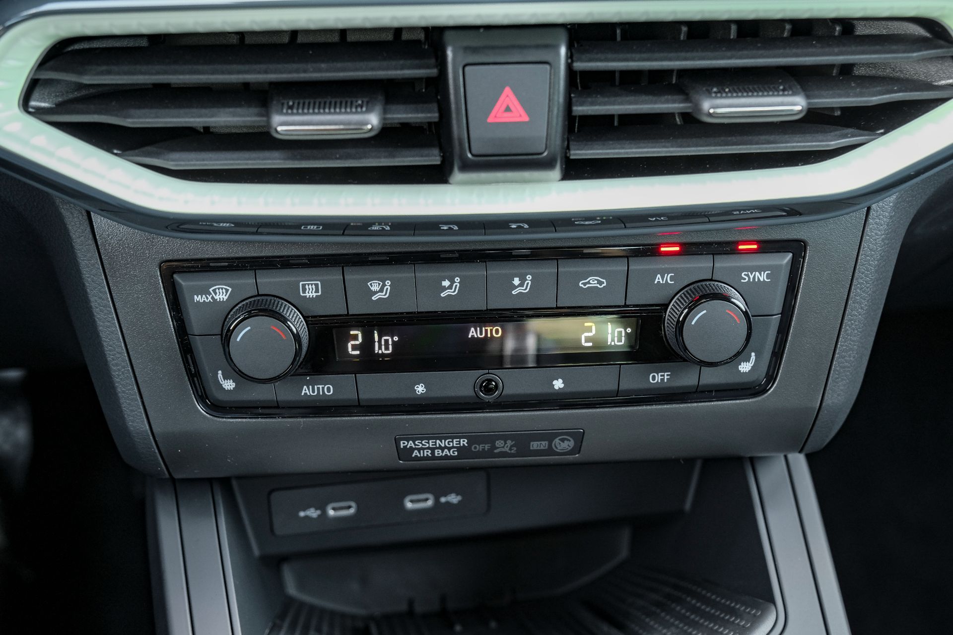 SEAT Arona 1.0 TSI Eco Style DSG-image-19