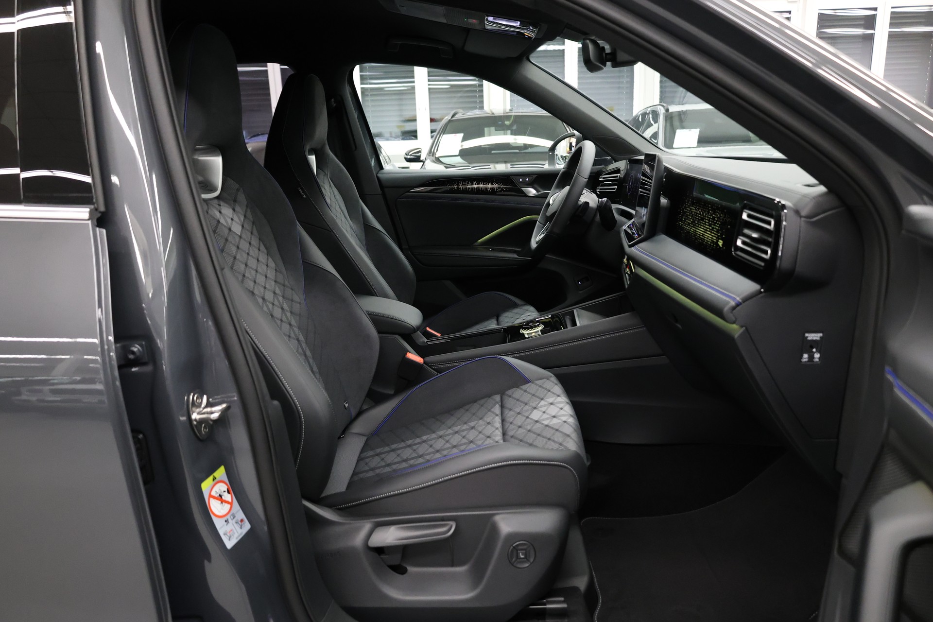 VW Tiguan 1.5 TSI R-Line DSG-image-20