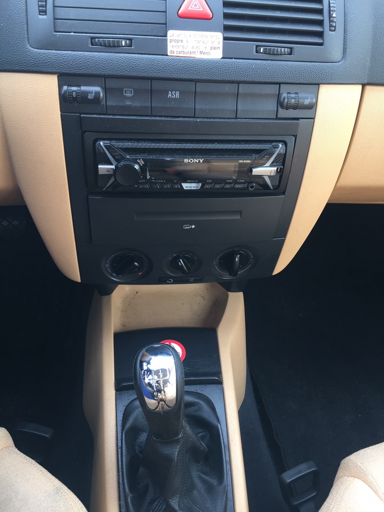 SKODA Fabia 2.0 Elegance-image-7