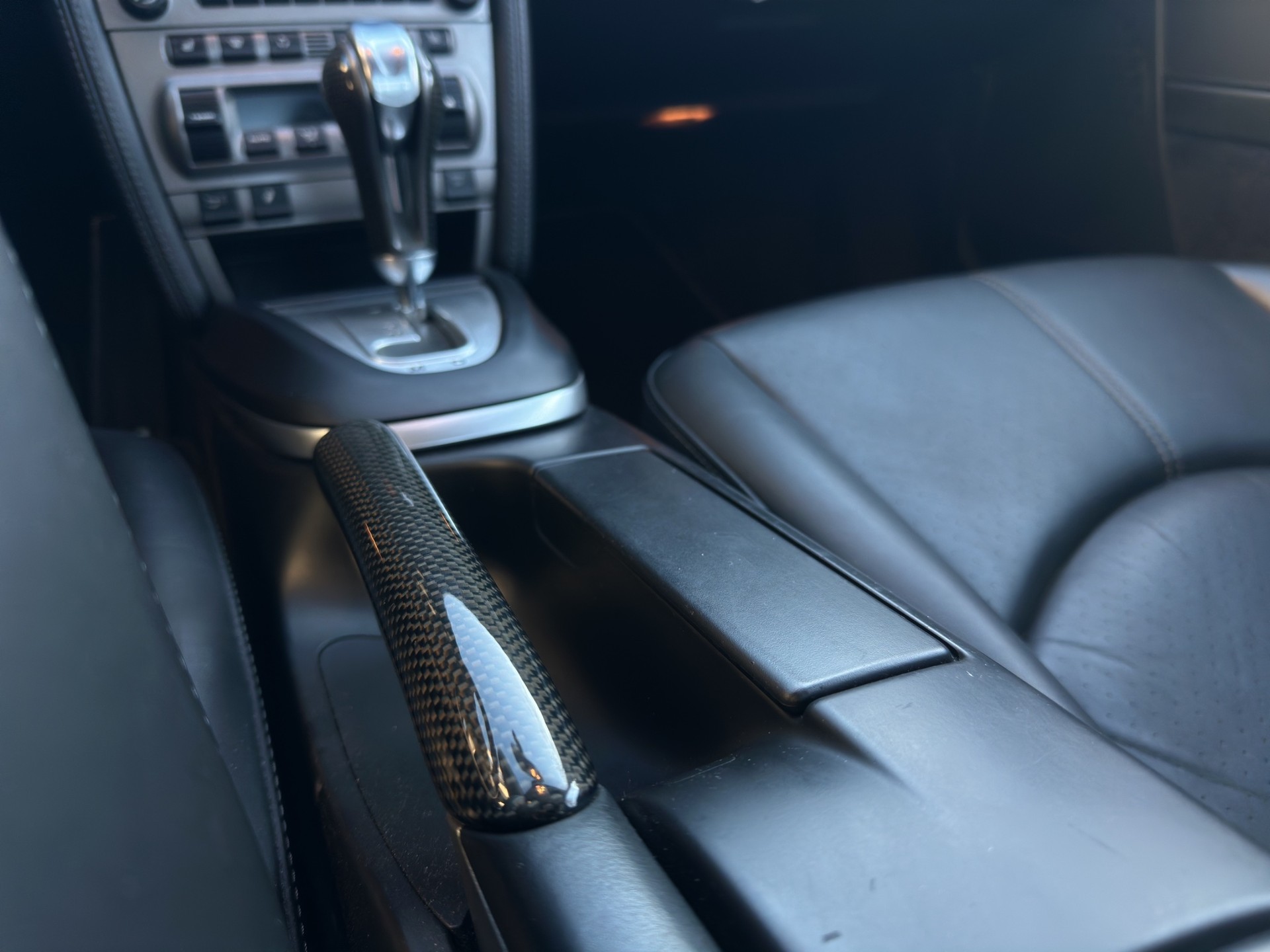 PORSCHE 911 Turbo-image-18