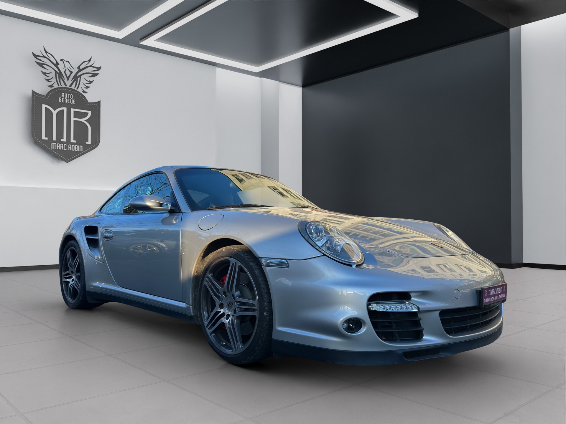 PORSCHE 911 Turbo-image-7