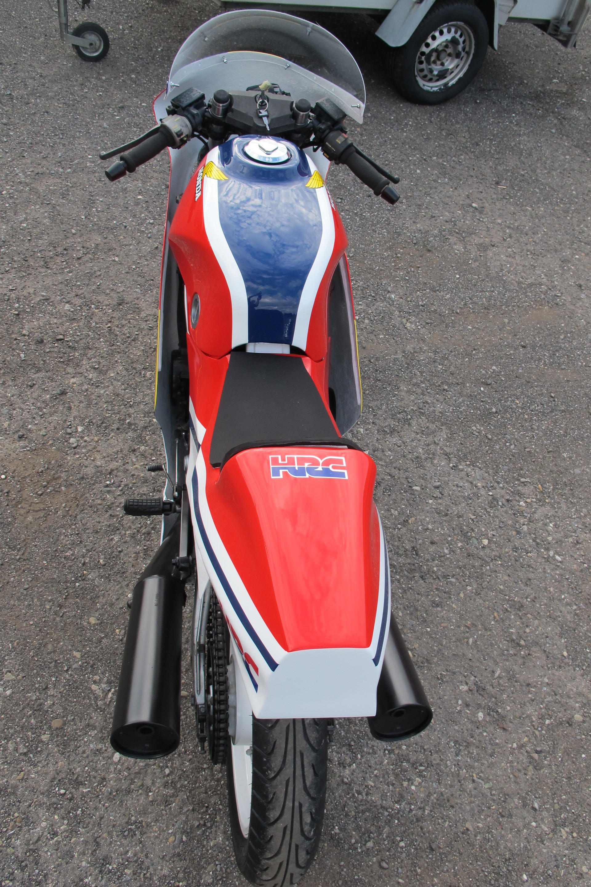 HONDA VF 500 F-image-8