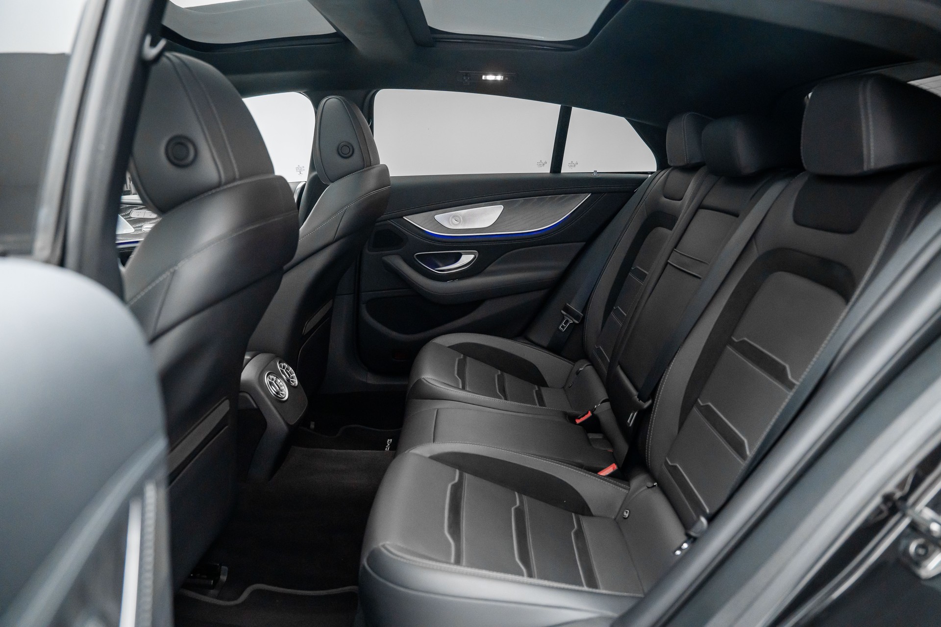 MERCEDES-BENZ AMG GT 4 63 4Matic+ Speedshift MCT-image-23