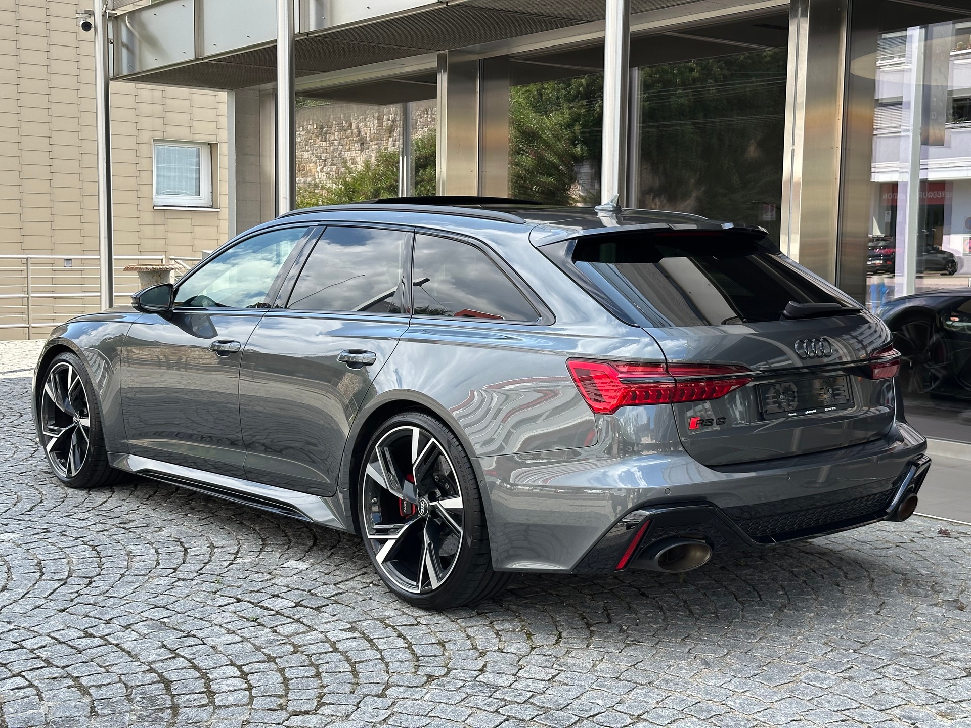 AUDI RS6 Avant 4.0 TFSI V8 qu-image-3