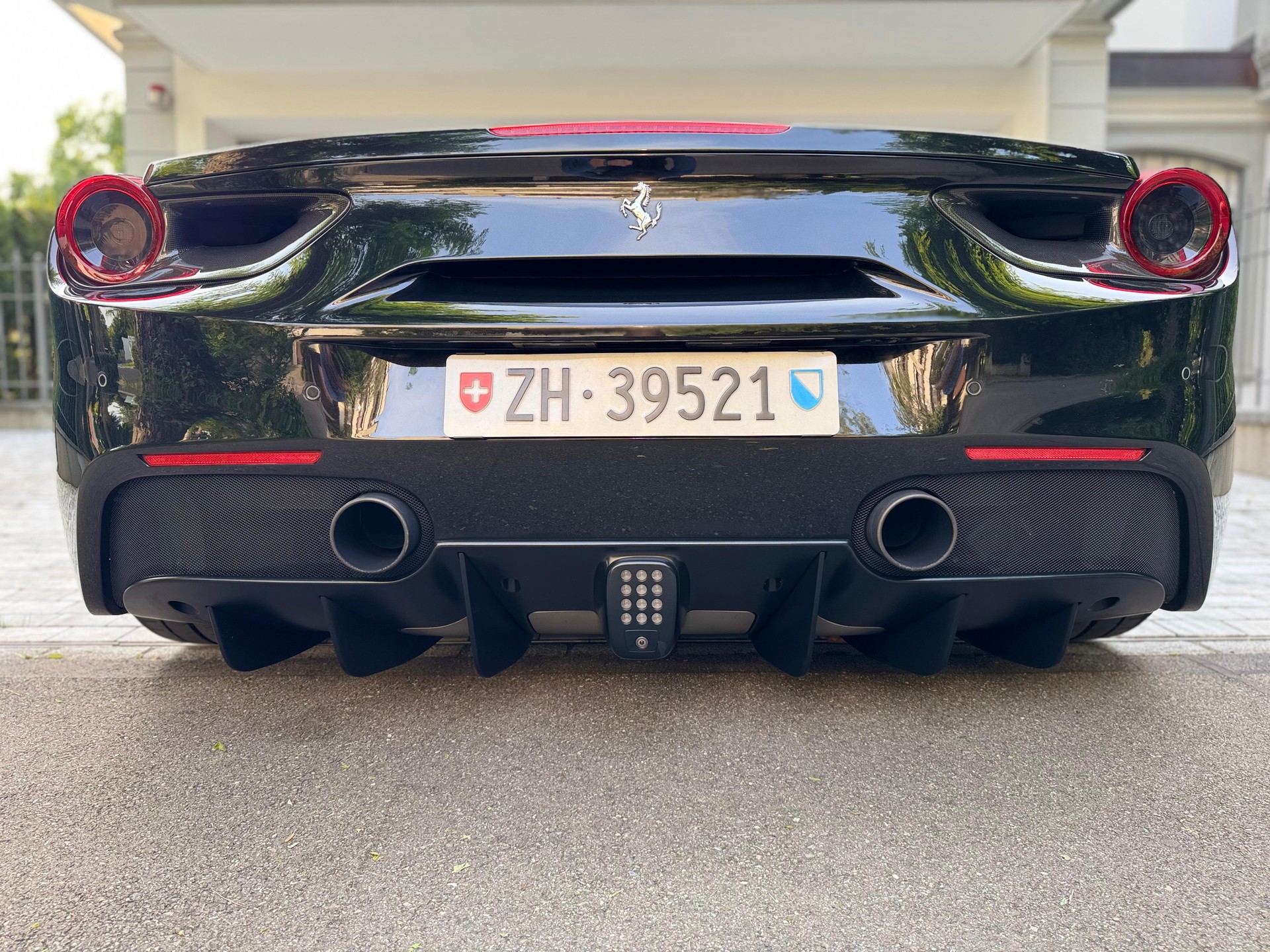 FERRARI 488 Spider 3.9 V8-image-9