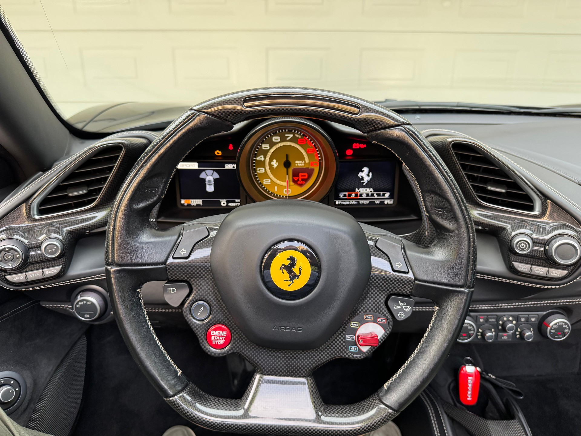 FERRARI 488 Spider 3.9 V8-image-15