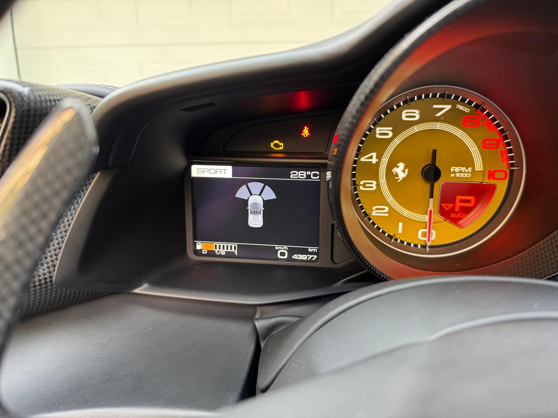 FERRARI 488 Spider 3.9 V8-image-19