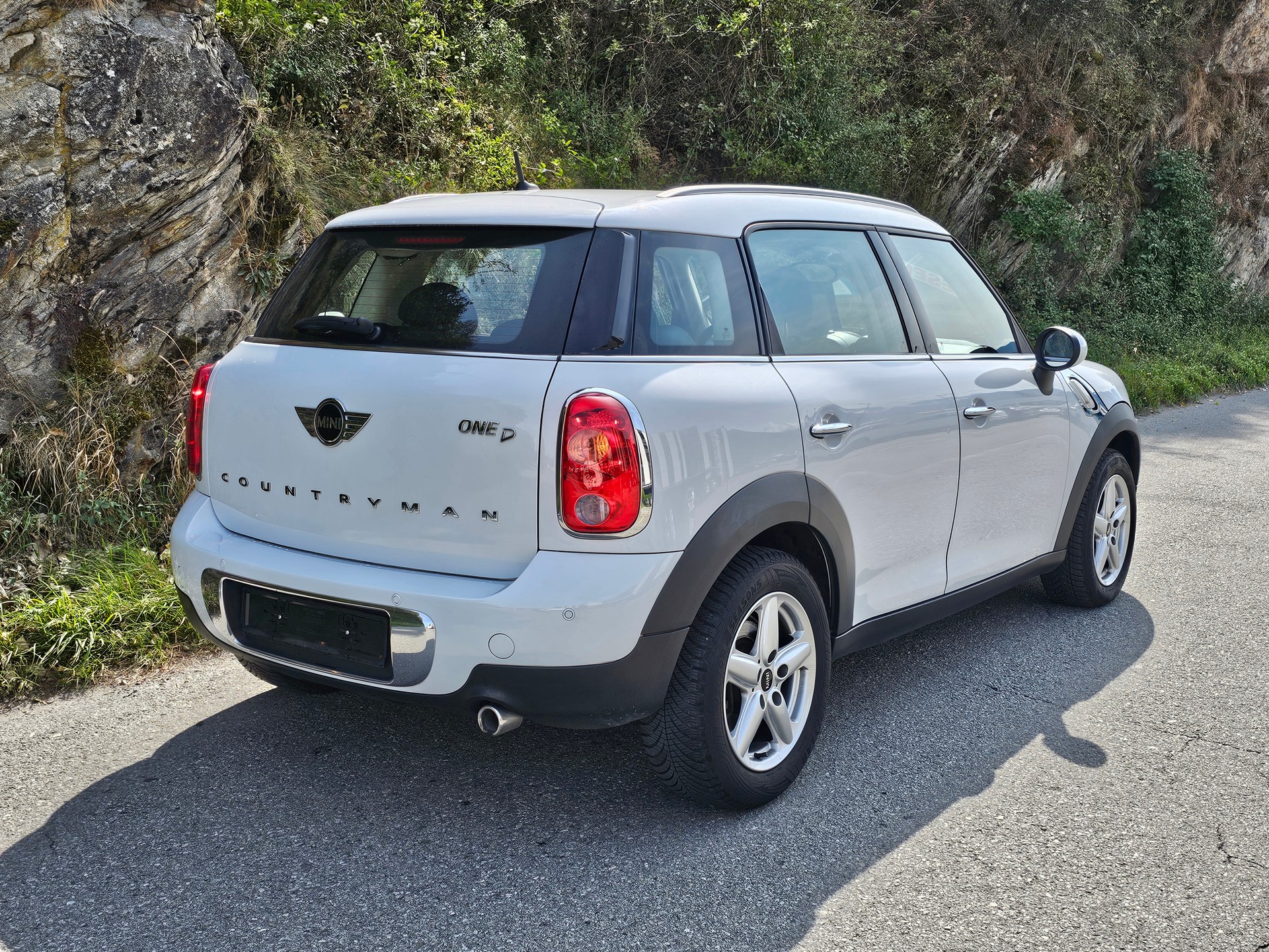 MINI Countryman One D FWD-image-3