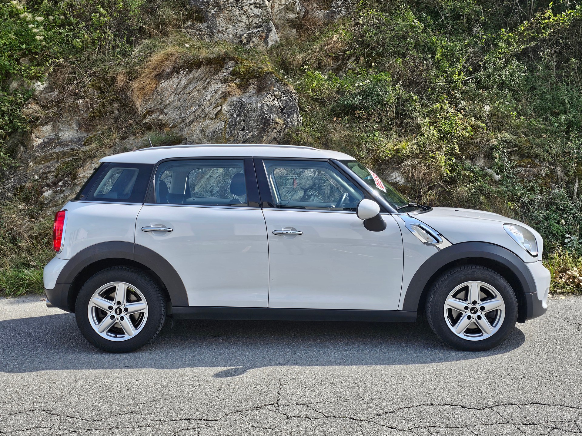 MINI Countryman One D FWD-image-4