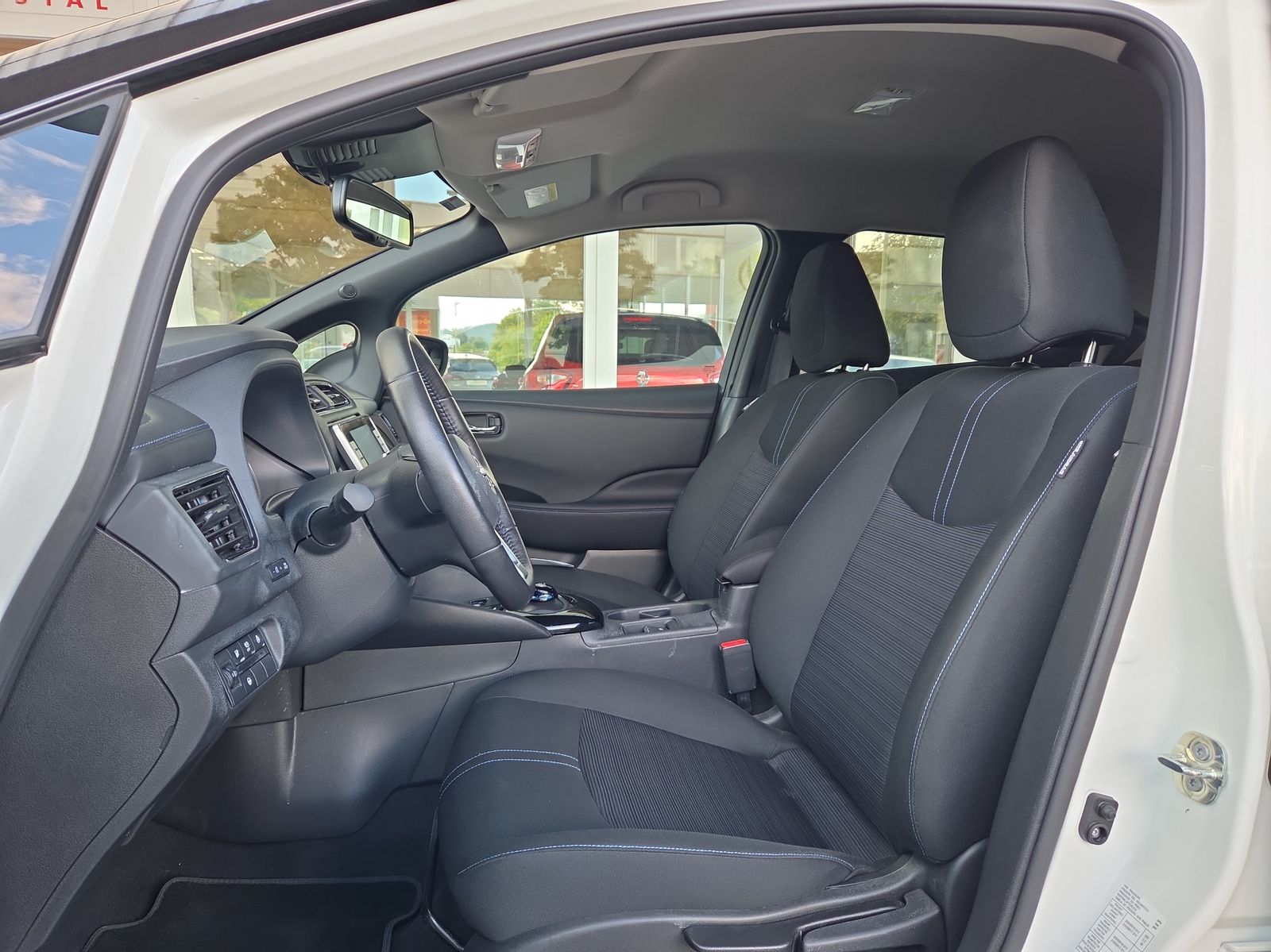 NISSAN Leaf N-Connecta (incl. battery)-image-5