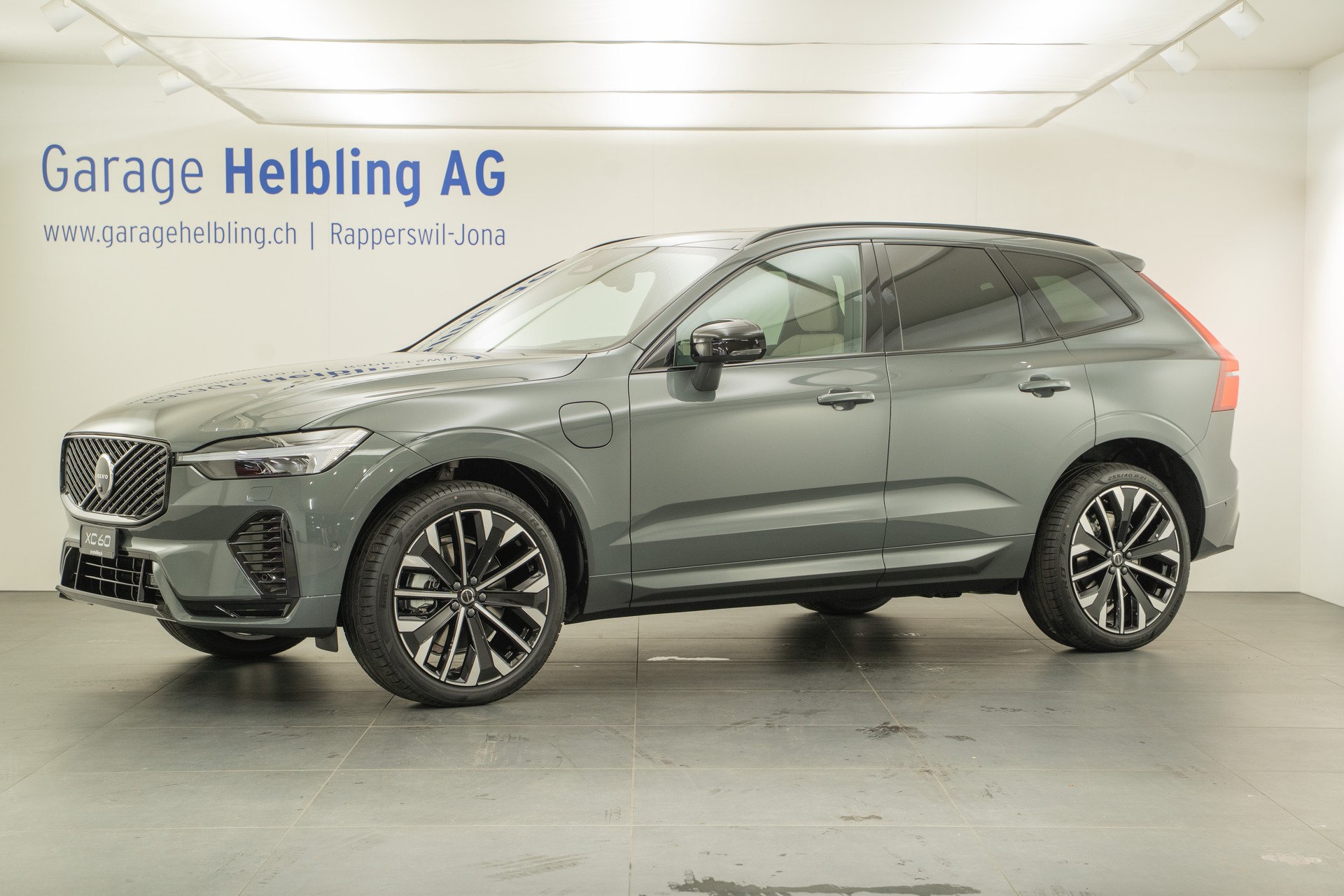 VOLVO XC60 2.0 T6 TE Ultra Dark eAWD