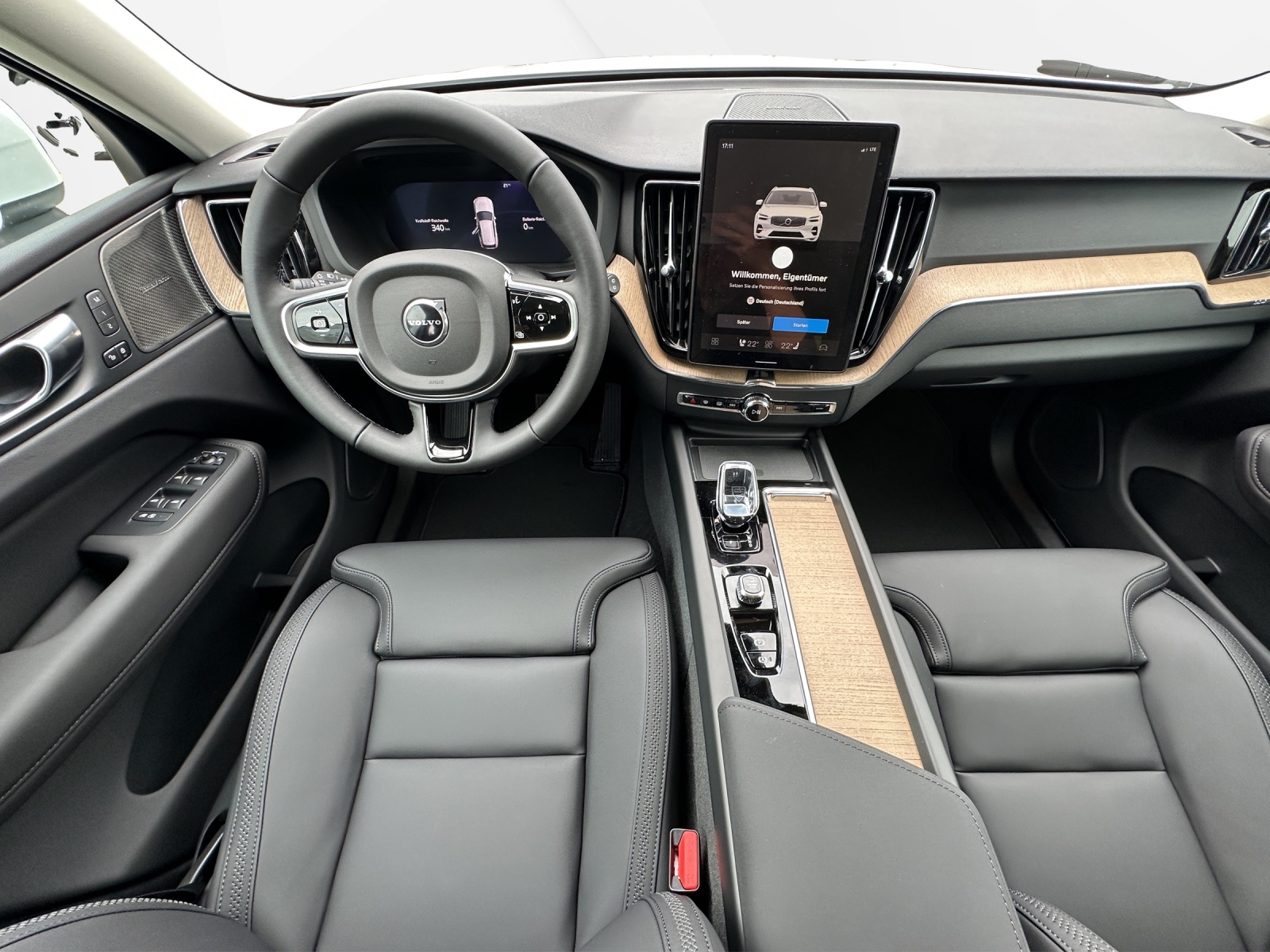 VOLVO XC60 2.0 T6 TE Plus Bright eAWD-image-10