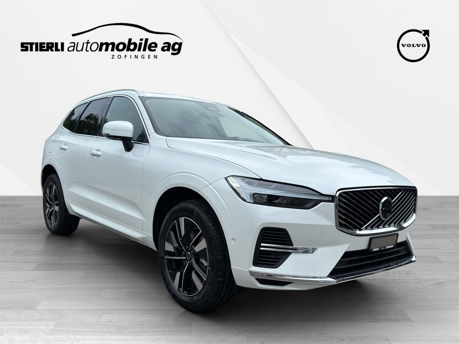 VOLVO XC60 2.0 T6 TE Plus Bright eAWD-showroom-element-2