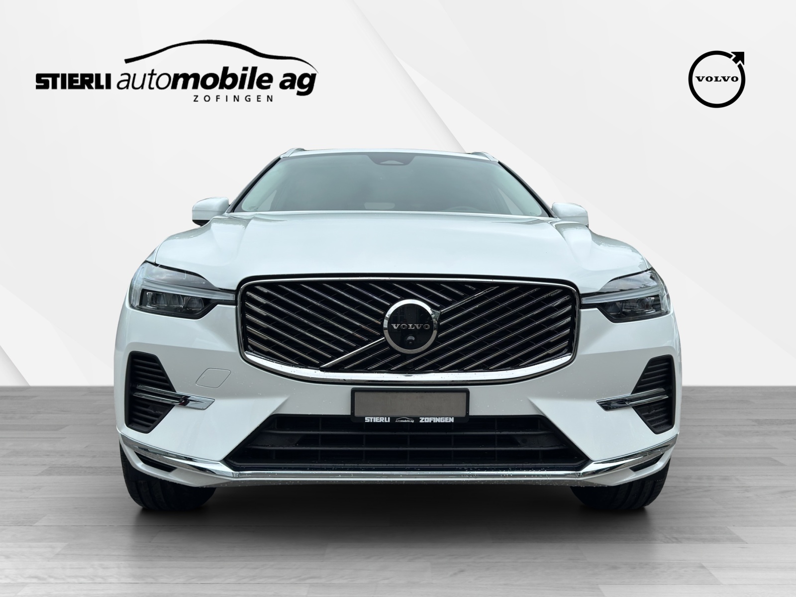VOLVO XC60 2.0 T6 TE Plus Bright eAWD-showroom-element-1
