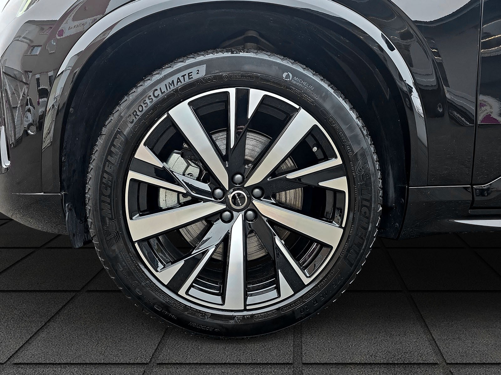 VOLVO XC90 2.0 T8 TE Plus Dark eAWD-image-4
