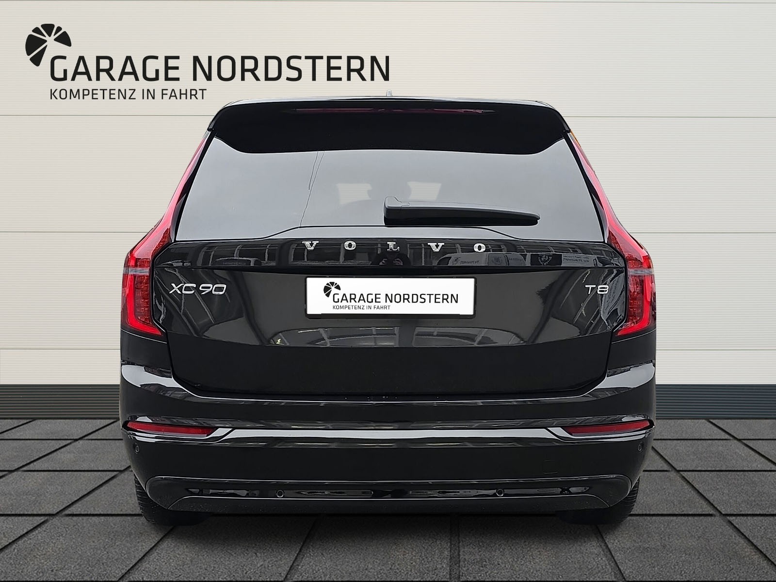 VOLVO XC90 2.0 T8 TE Plus Dark eAWD-showroom-element-3