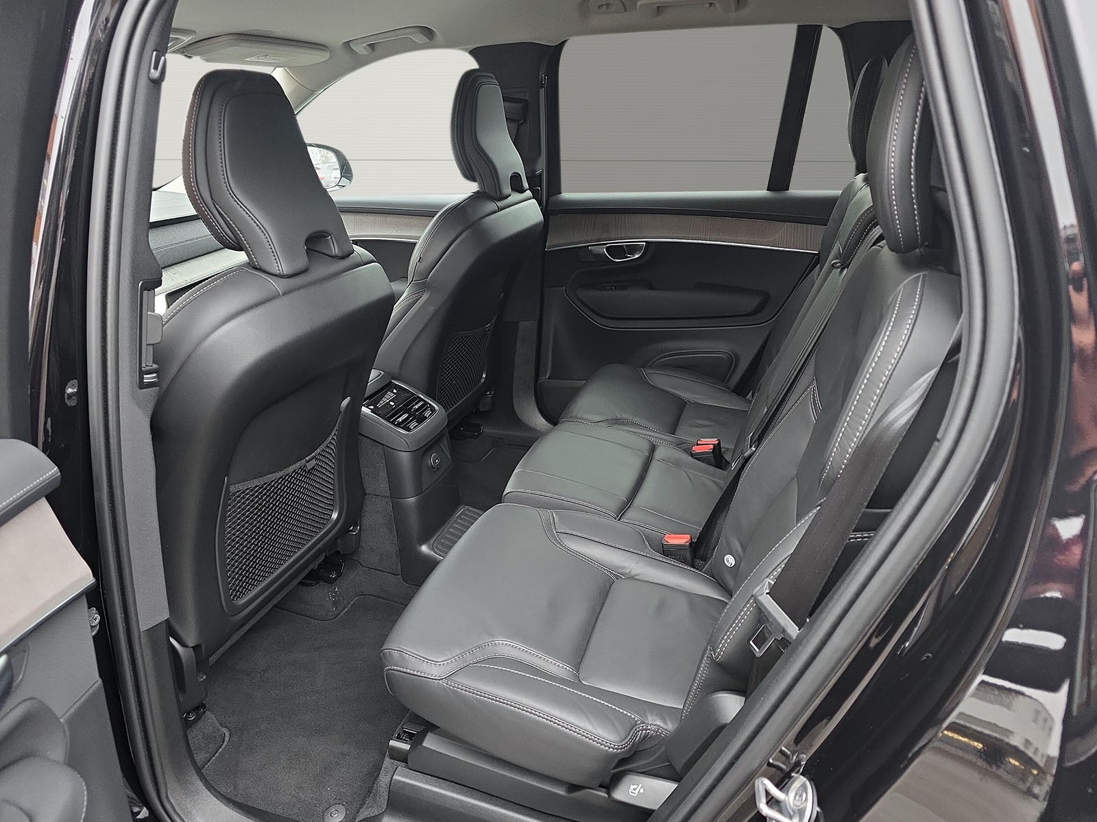 VOLVO XC90 2.0 T8 TE Plus Dark eAWD-image-14