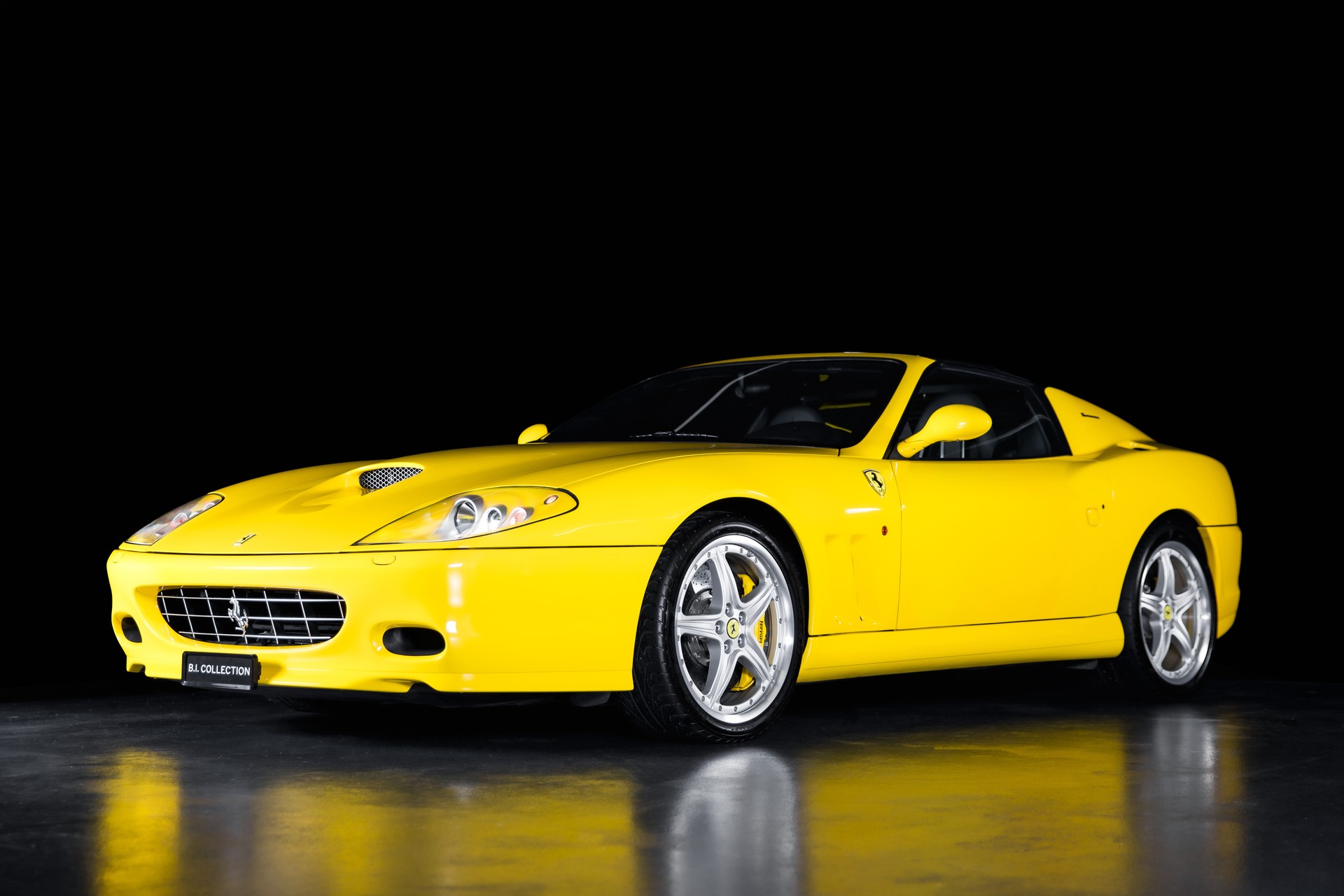 FERRARI 575 Superamerica-showroom-element-1