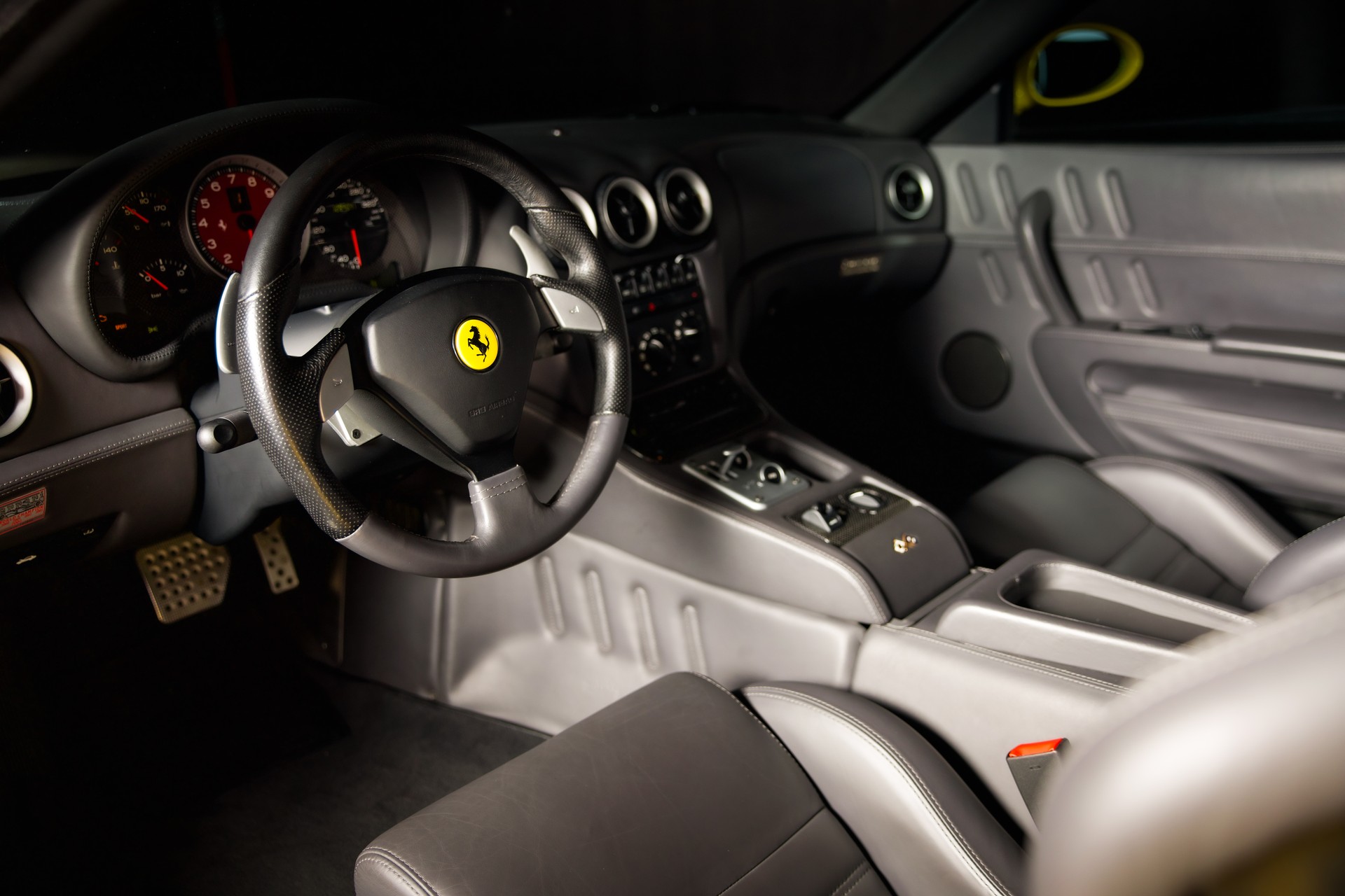 FERRARI 575 Superamerica-image-13