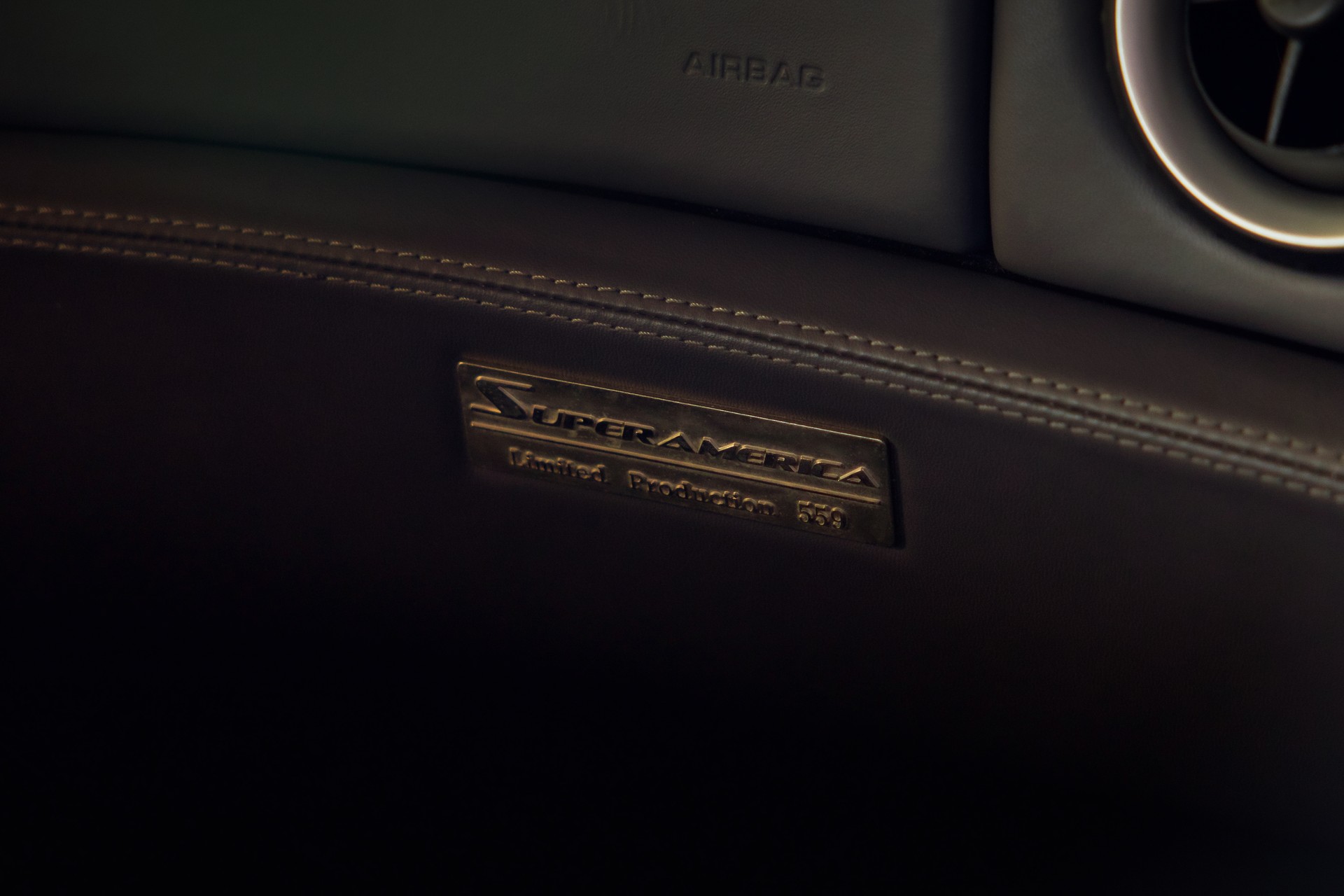 FERRARI 575 Superamerica-image-17