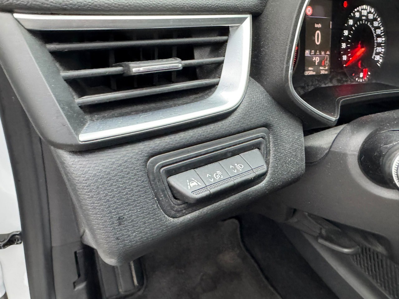 RENAULT Clio 1.0 Zen CVT-image-11