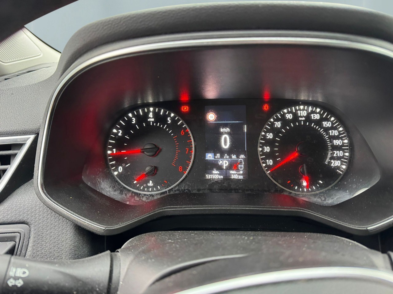 RENAULT Clio 1.0 Zen CVT-image-13
