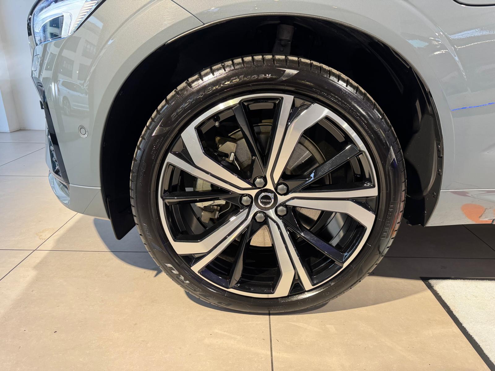 VOLVO XC60 T6 eAWD Ultimate Dark-image-15