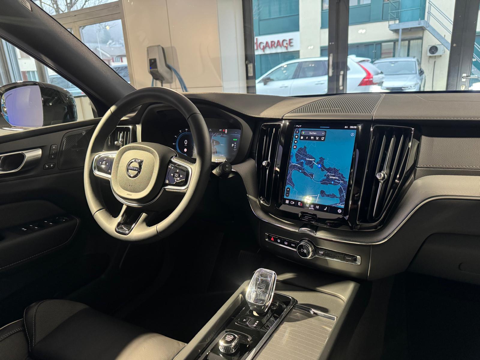 VOLVO XC60 T6 eAWD Ultimate Dark-image-10