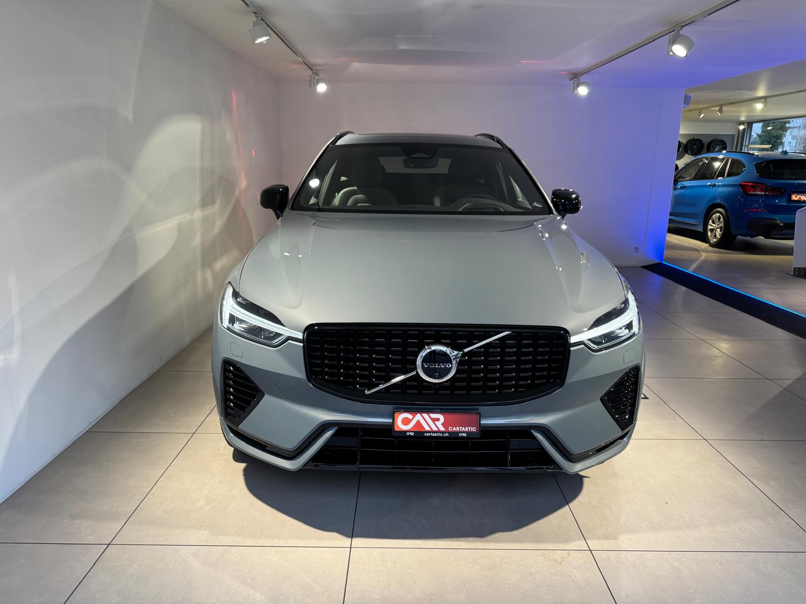 VOLVO XC60 T6 eAWD Ultimate Dark-showroom-element-1