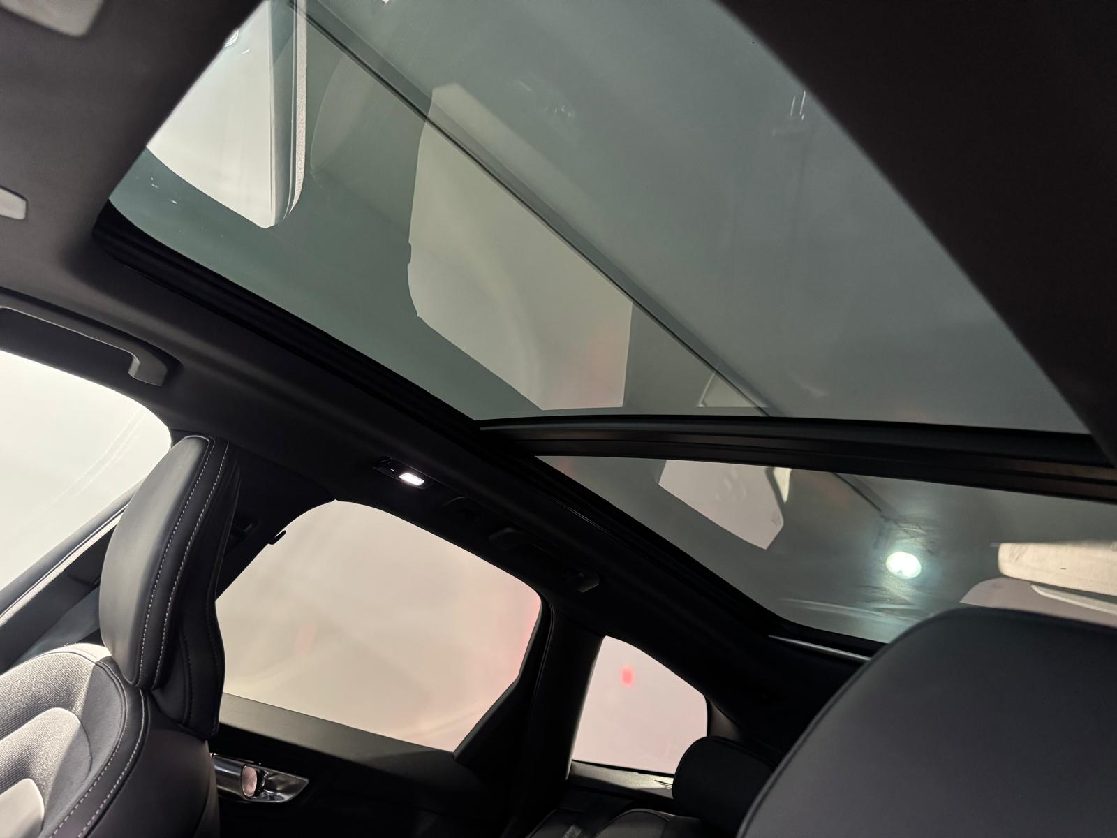 VOLVO XC60 T6 eAWD Ultimate Dark-image-14