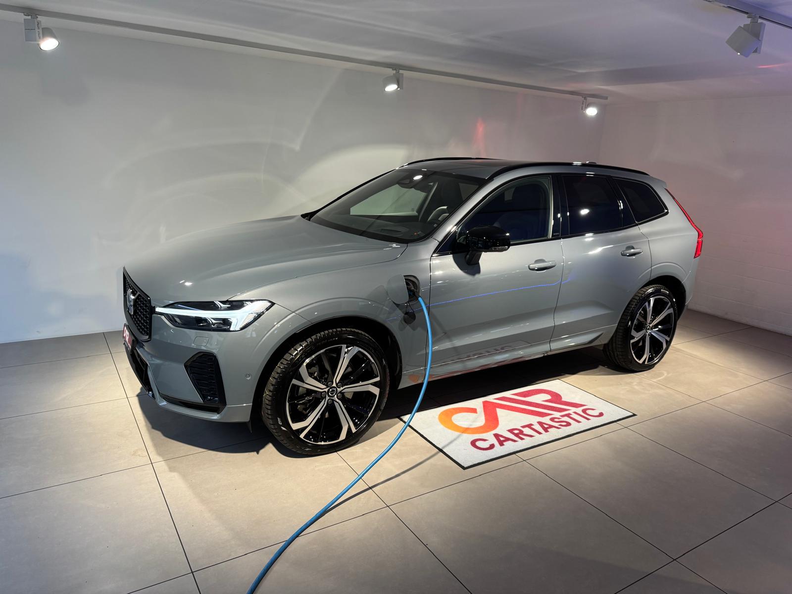 VOLVO XC60 T6 eAWD Ultimate Dark