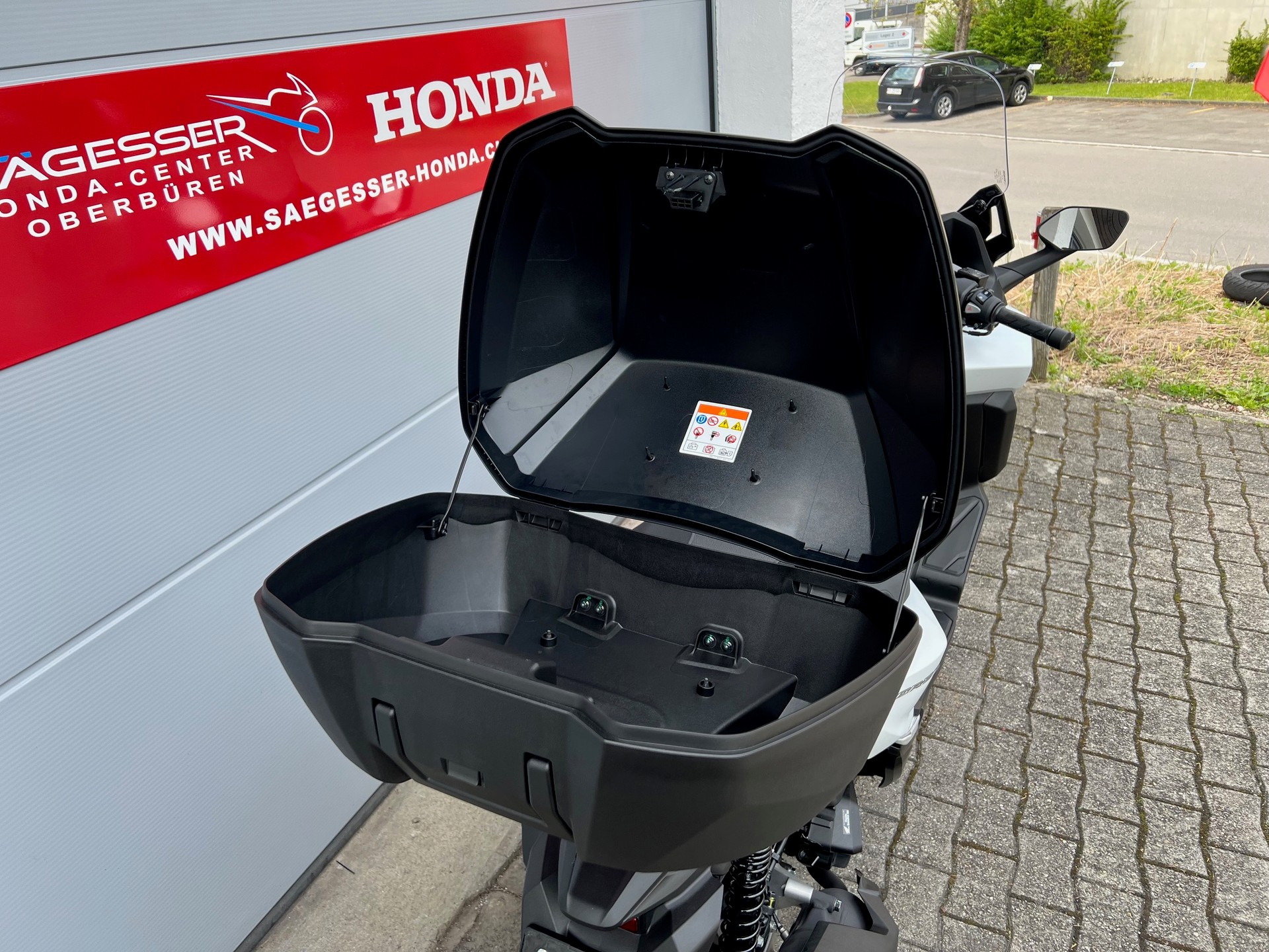 HONDA Nss 125 Forza Smart TopBox-image-4