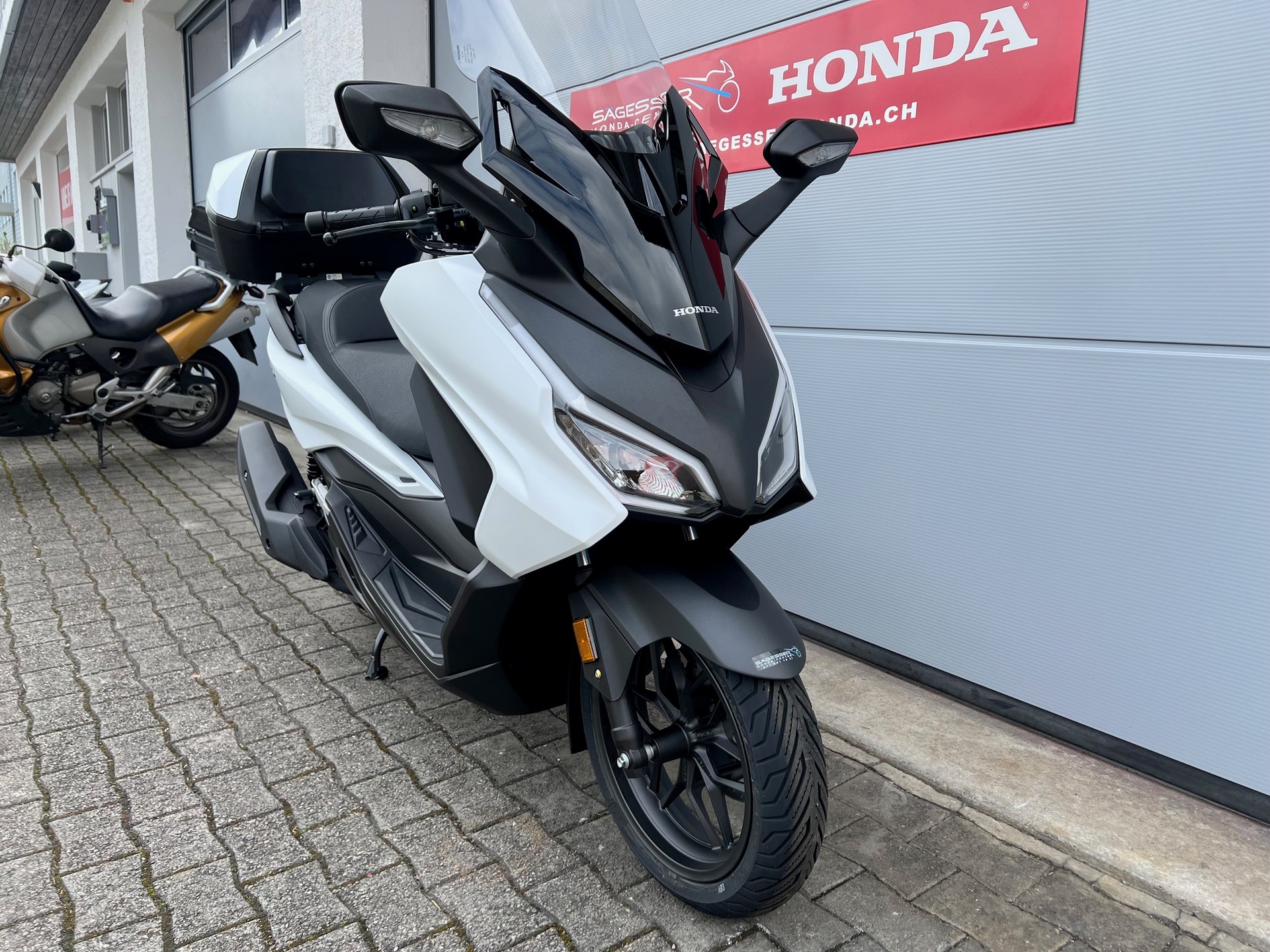 HONDA Nss 125 Forza Smart TopBox-showroom-element-1