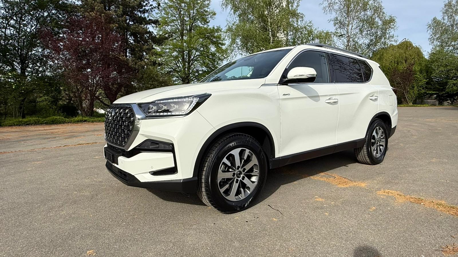 KGM-SsangYong Rexton 2.2 CRDi 7 Pl. Titanium 4WD AT-image-1