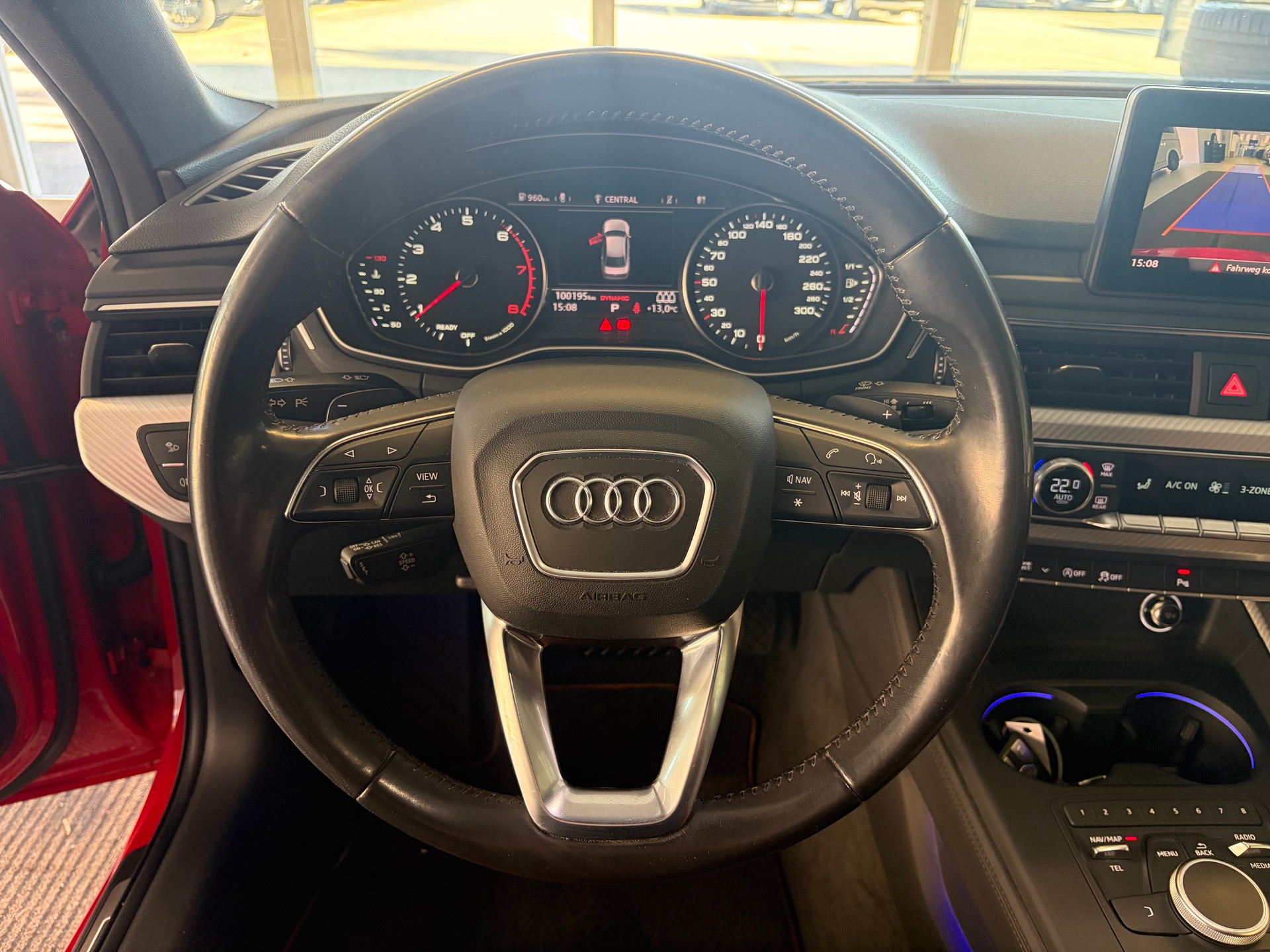 AUDI A4 Limousine 2.0 TFSI Design quattro S-tronic | AHK | Matrix LED | MMI Navigation | 18" & 17 " |-image-18
