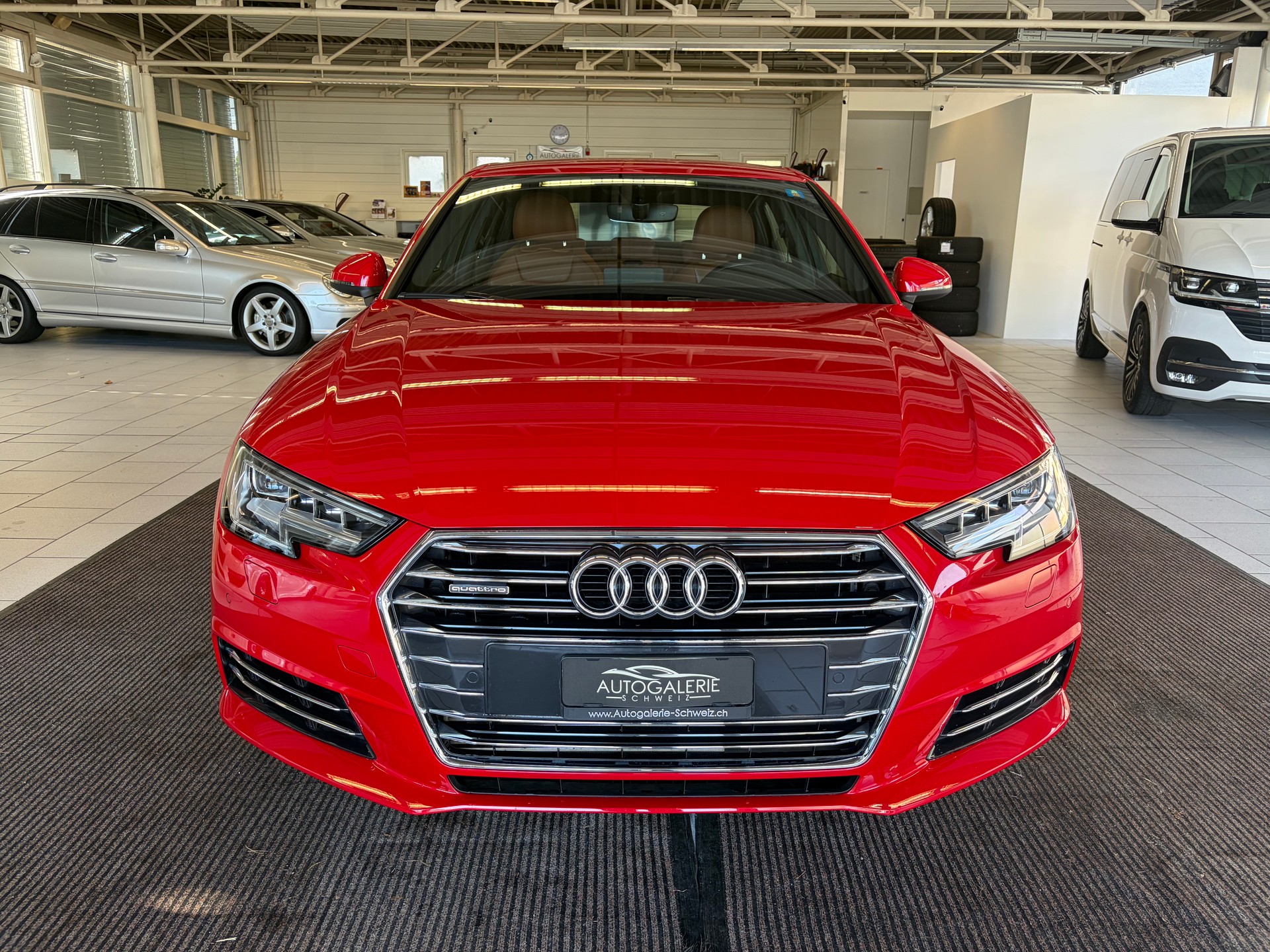 AUDI A4 Limousine 2.0 TFSI Design quattro S-tronic | AHK | Matrix LED | MMI Navigation | 18" & 17 " |-image-28