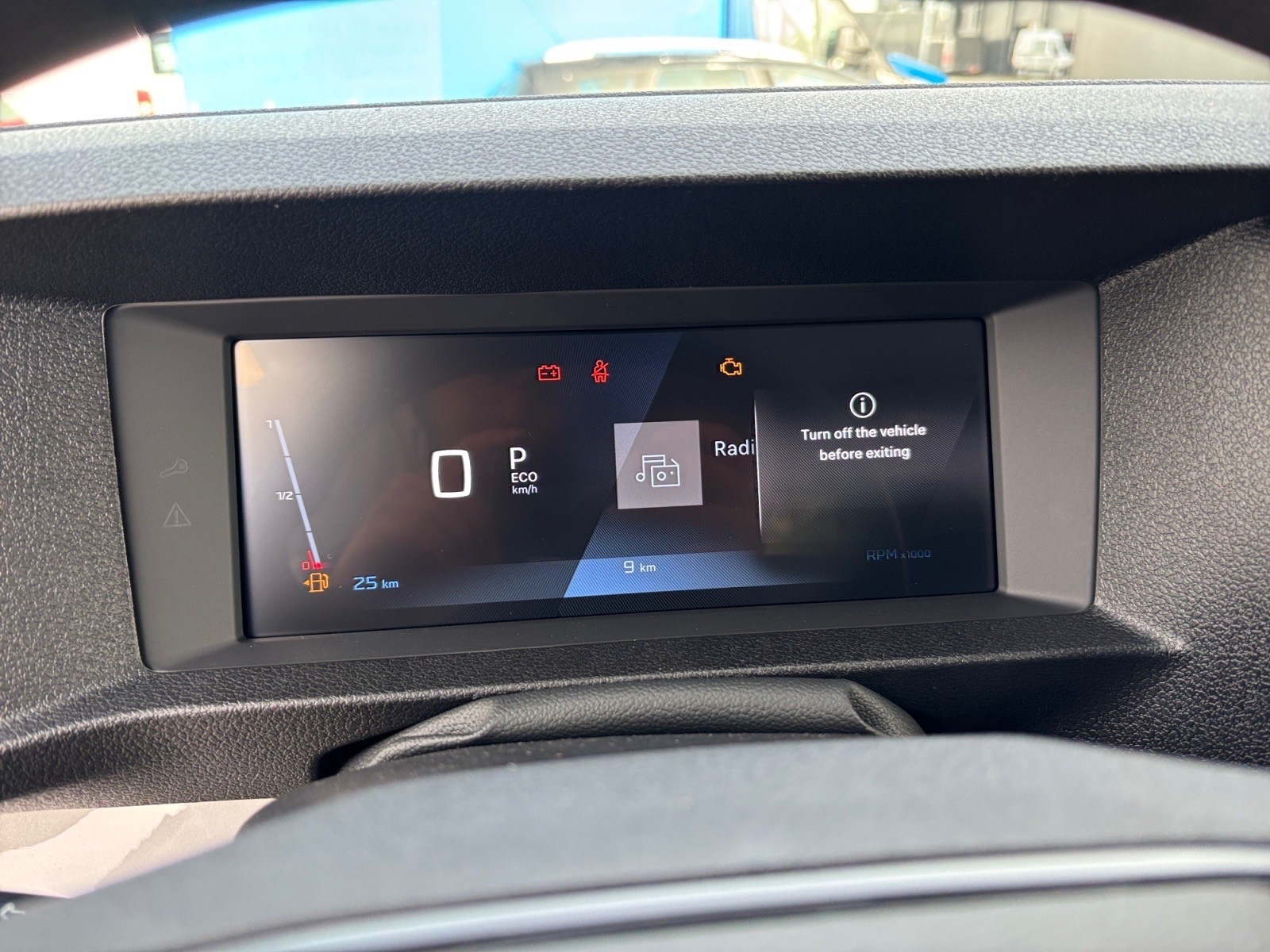 PEUGEOT Expert 2.2 BlueHDi 150 S&S Standard EAT8-image-11