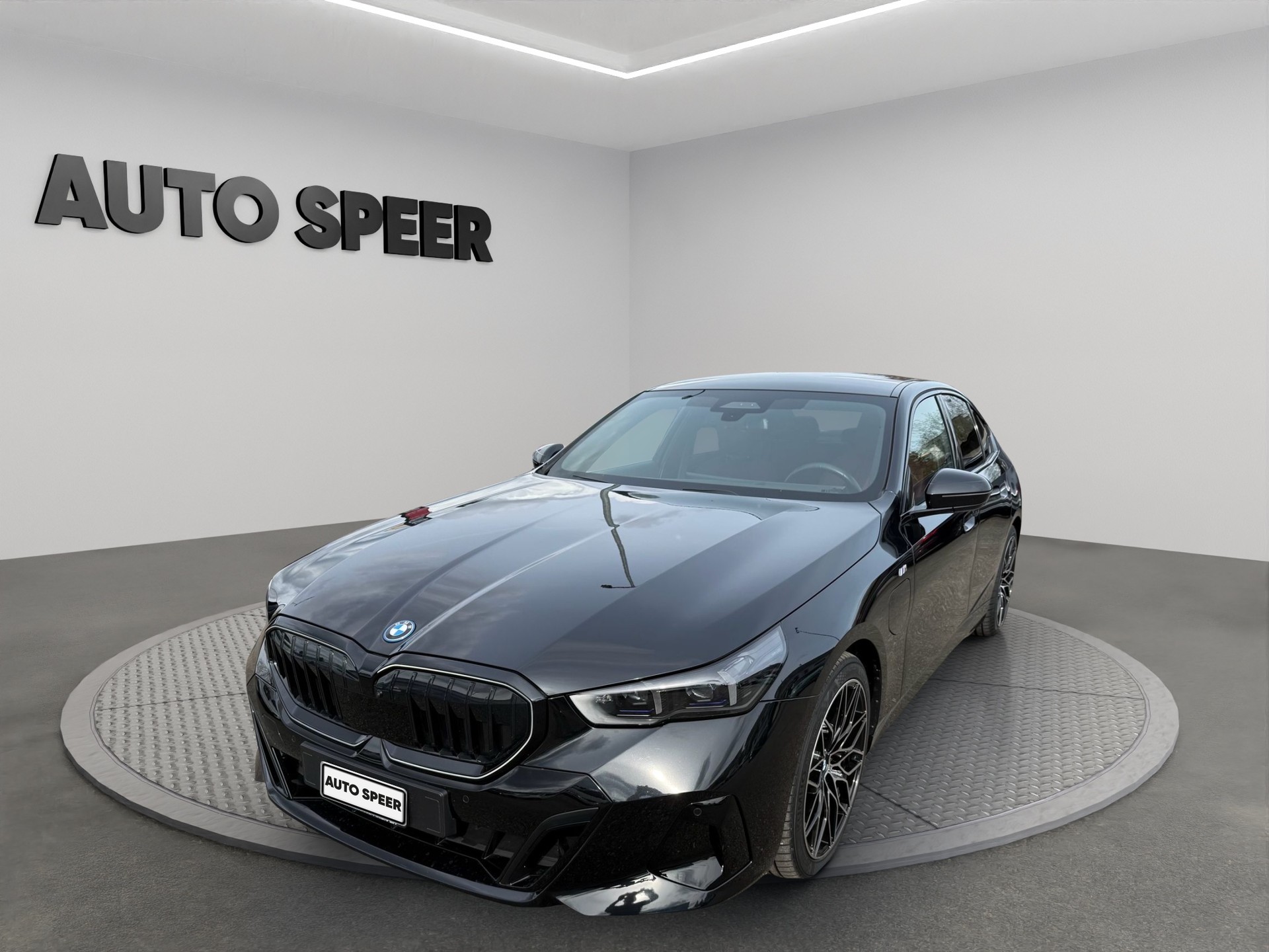 BMW BMW 550e xDrive M Sport Pro | Panorama | B&W | Laser | CH | 1. Hand-image-8