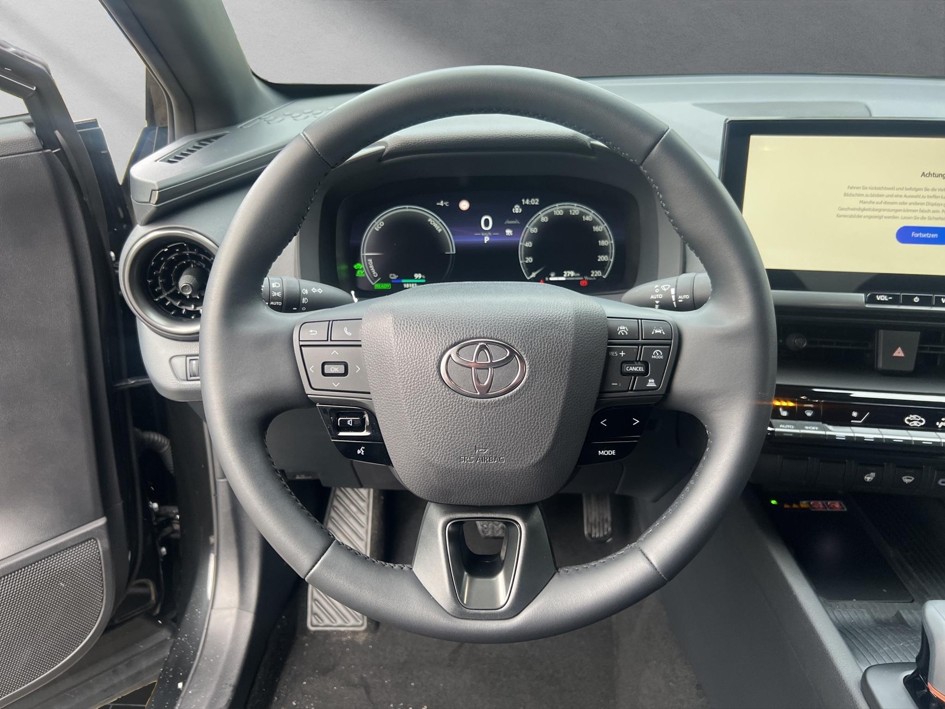 TOYOTA C-HR 2.0 PHEV Swiss Edition-image-4