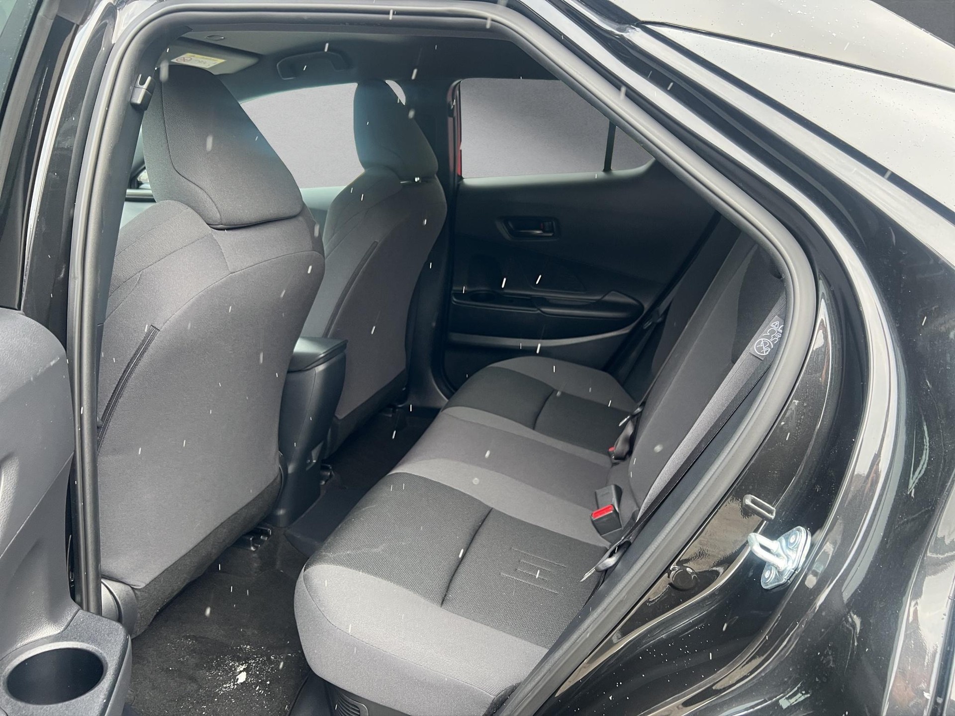 TOYOTA C-HR 2.0 PHEV Swiss Edition-image-9
