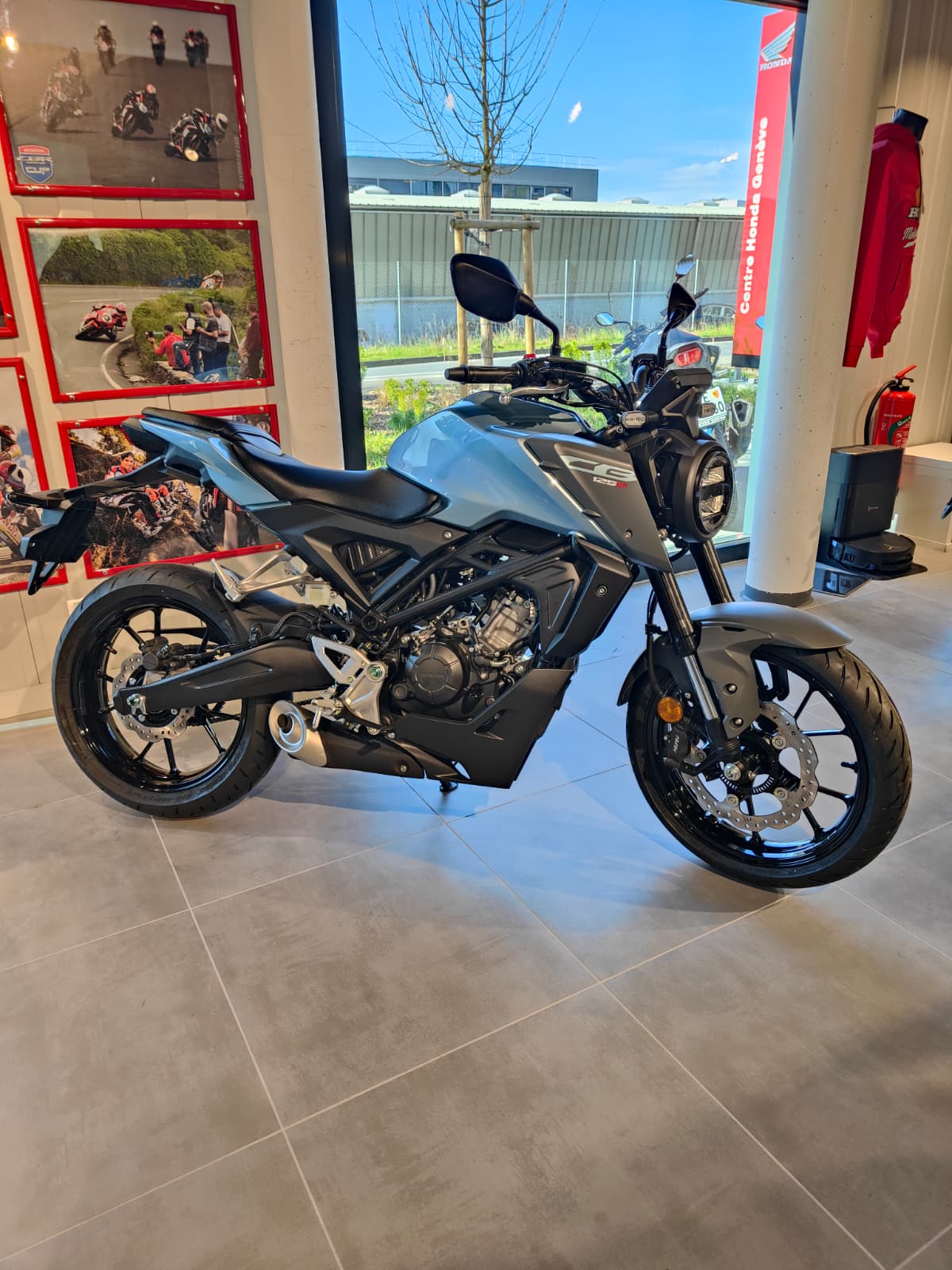 HONDA CB 125 R-image-1