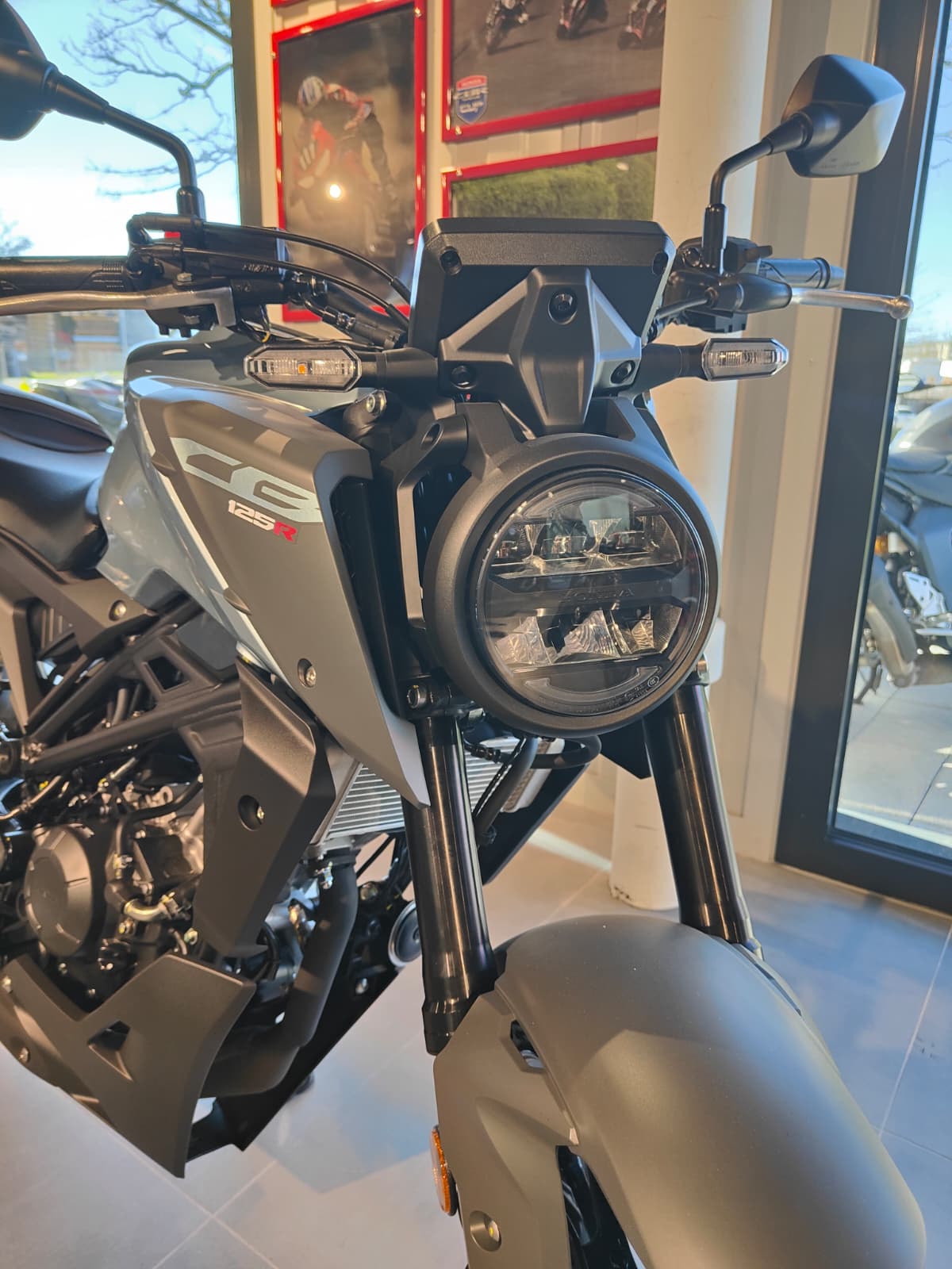 HONDA CB 125 R-image-3