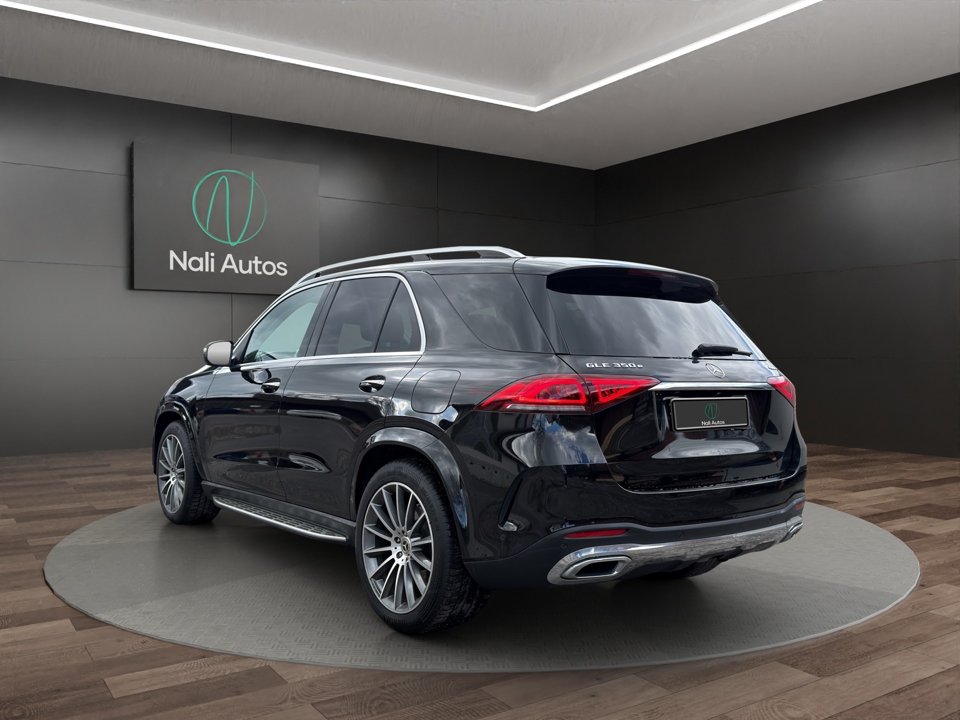 MERCEDES-BENZ GLE 350 e 4Matic AMG Line 9G-Tronic-showroom-element-2