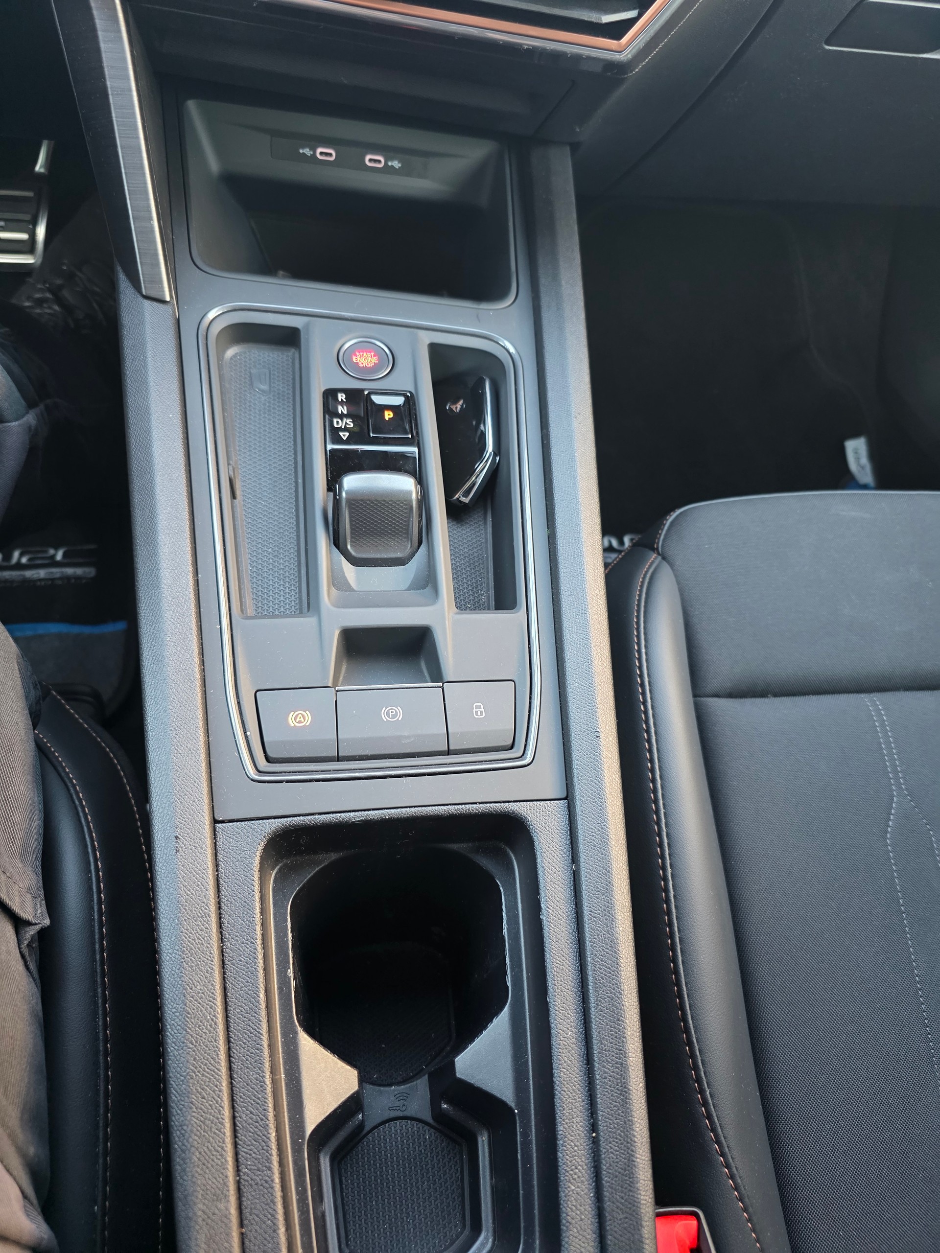 CUPRA LEON ST 1.4 e-HYBRID pHEV DSG-image-10