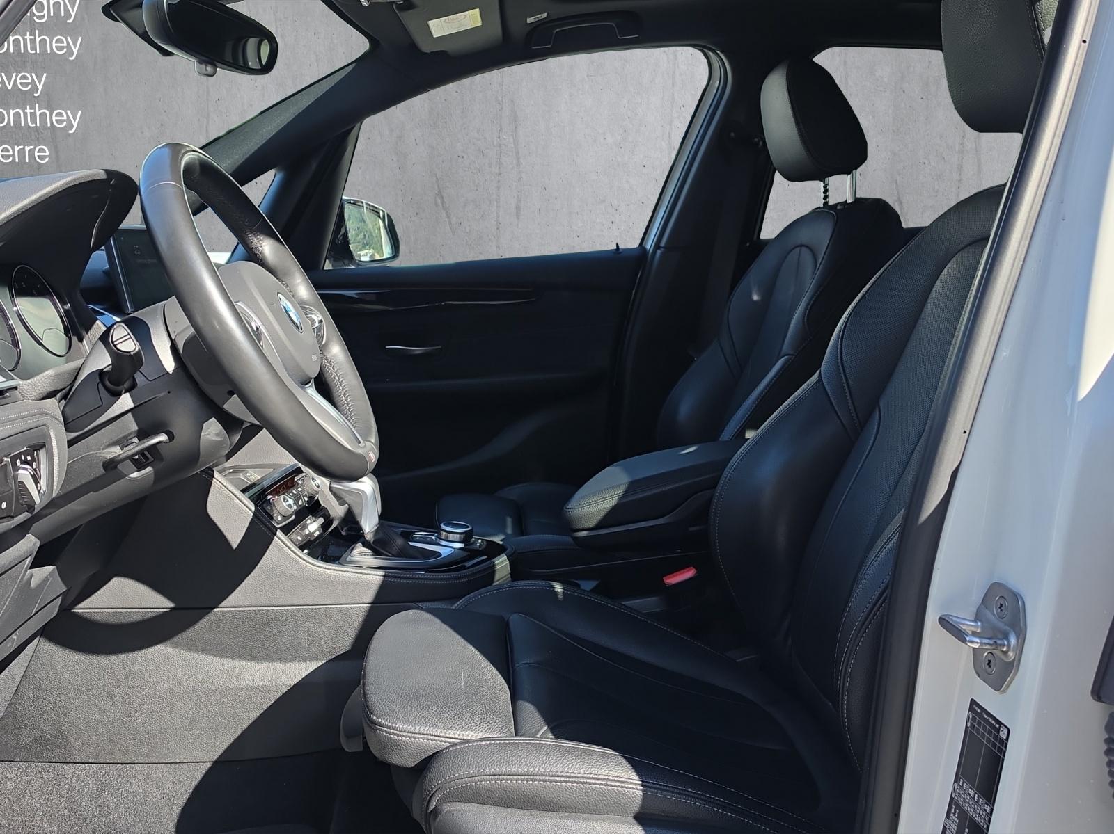 BMW 225xe iPerformance Active Tourer Steptronic M Sport-image-8